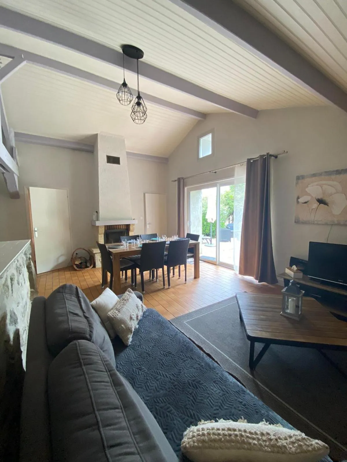 TV and multimedia in Les granges du chiron