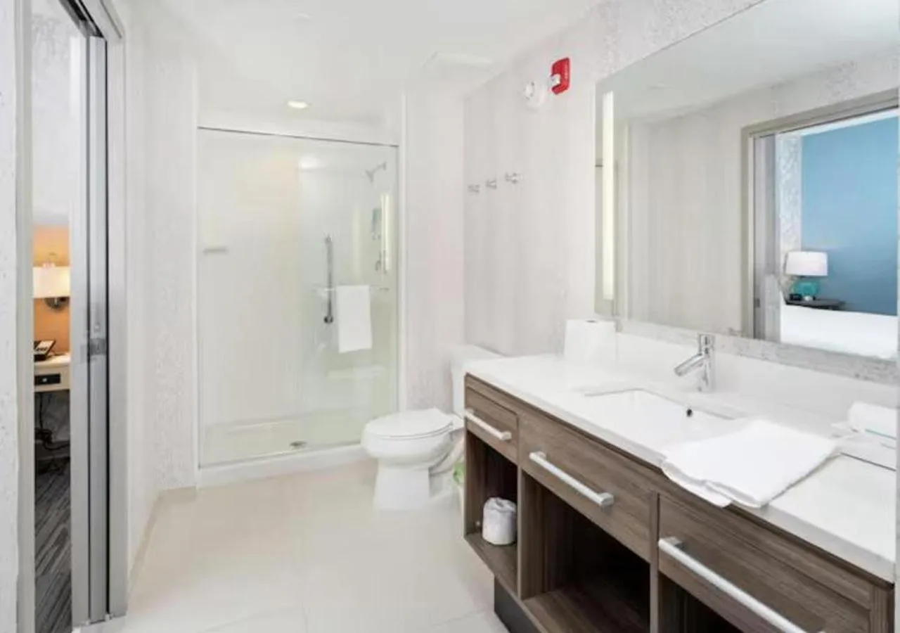 Bathroom, Bed in Home2 Suites By Hilton Newark Airport