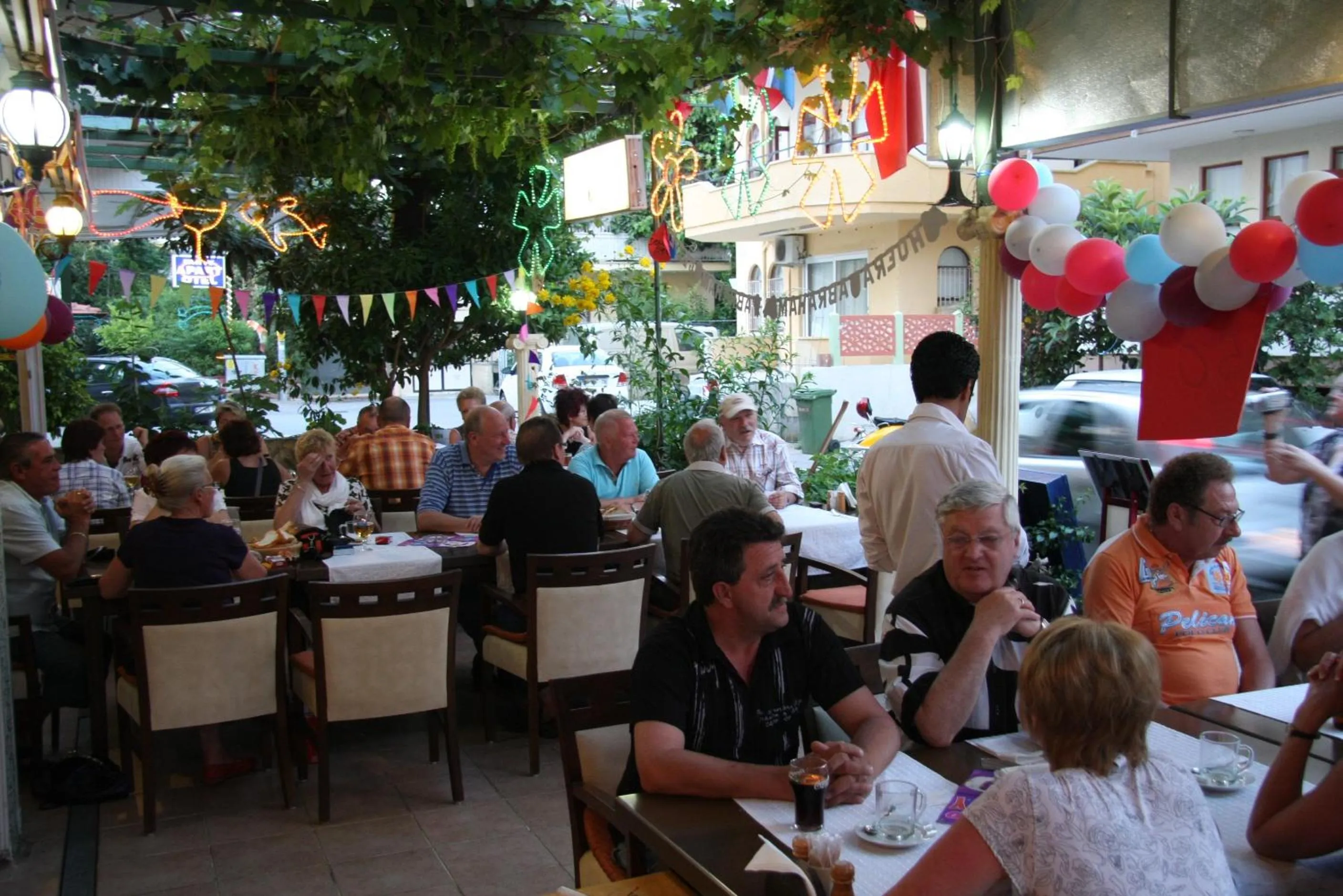 Restaurant/places to eat in Bayram Apart Hotel