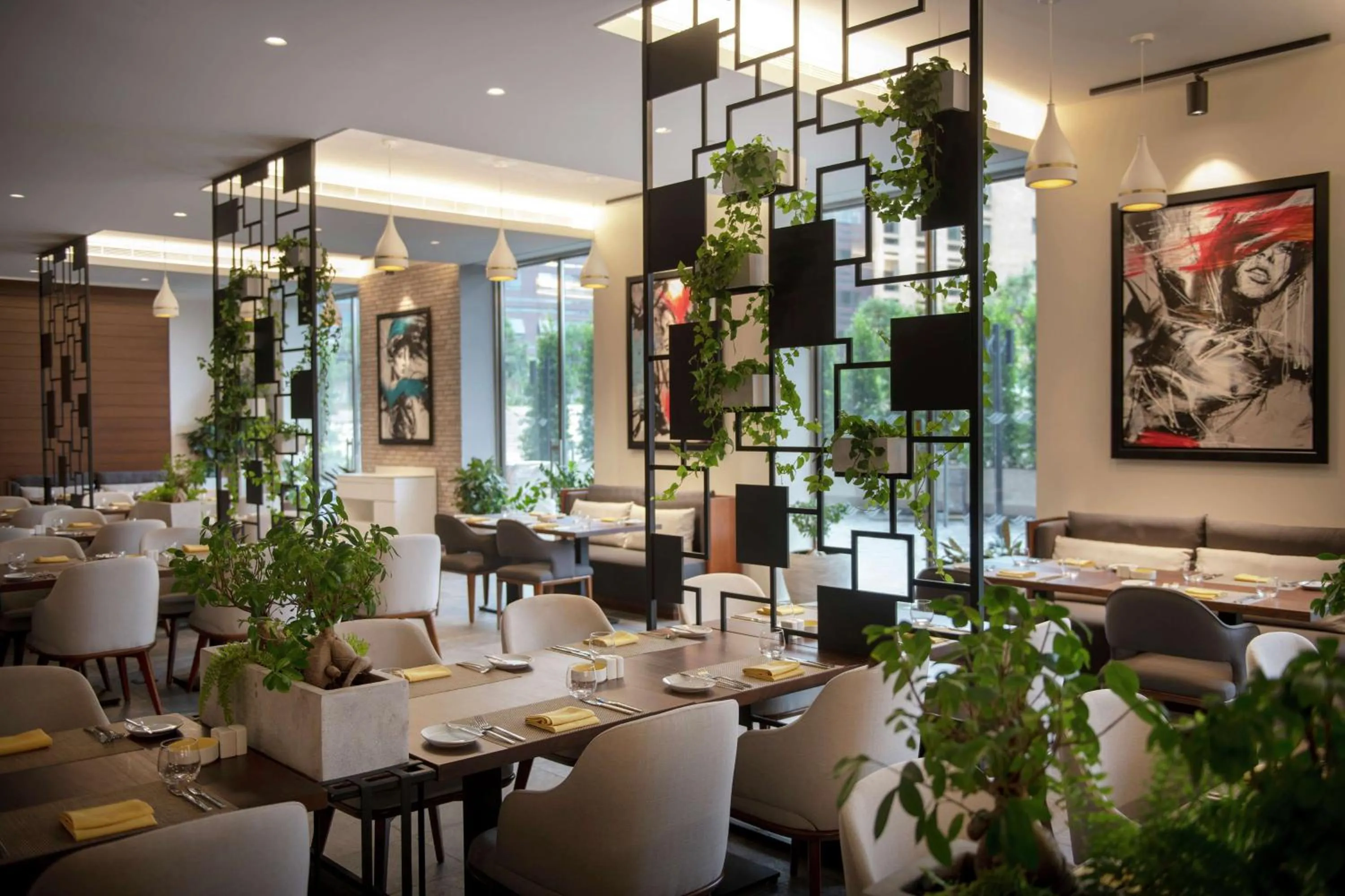Restaurant/places to eat in Hilton Beirut Downtown