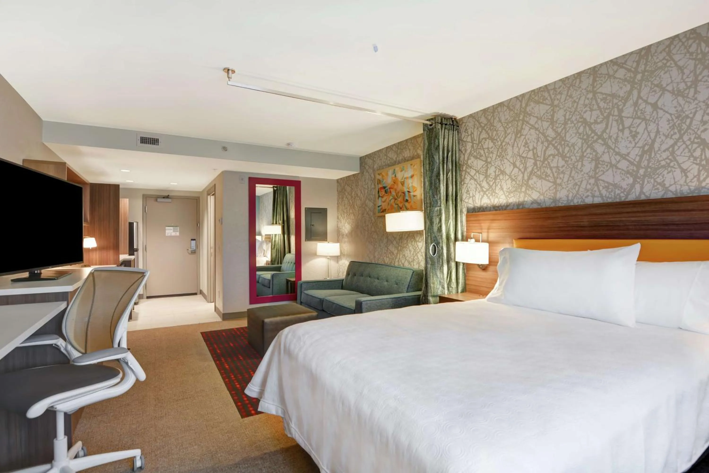 Bed in Home2 Suites By Hilton Beaufort