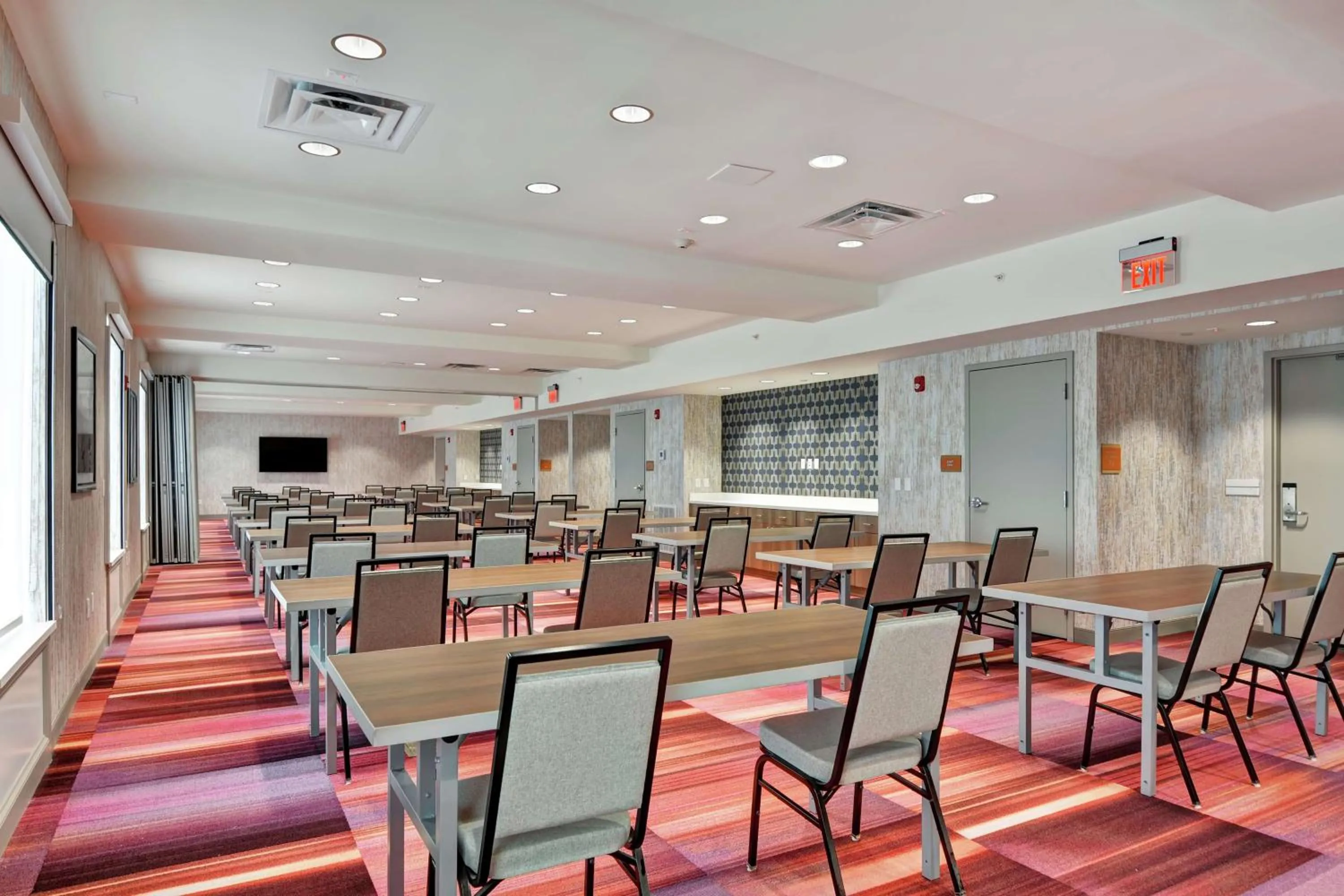 Meeting/conference room in Home2 Suites By Hilton Beaufort
