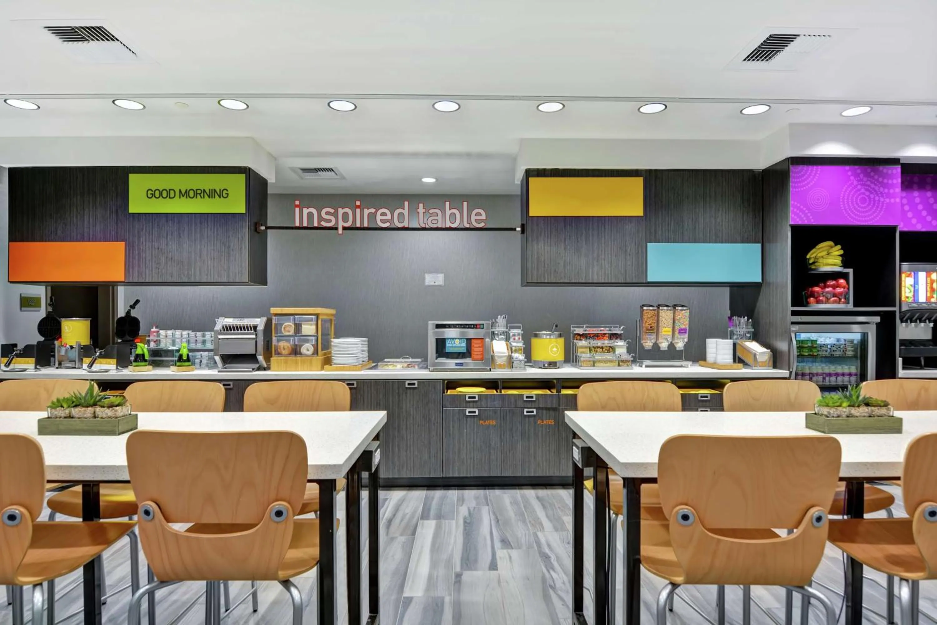 Breakfast in Home2 Suites By Hilton Springdale