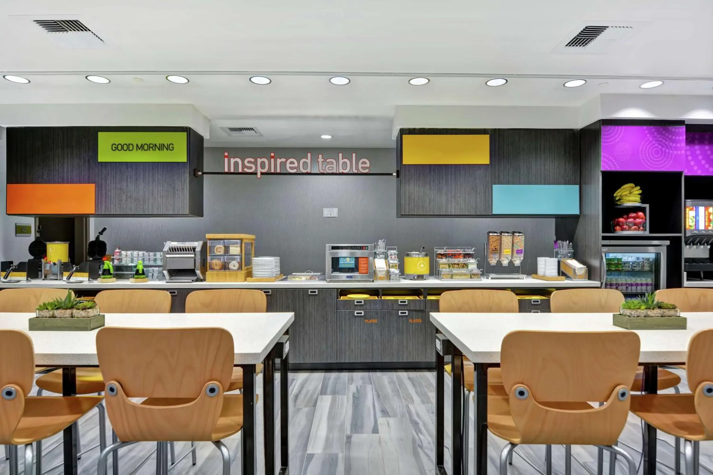 Breakfast in Home2 Suites By Hilton Springdale Breakfast in Home2 Suites By Hilton Springdale