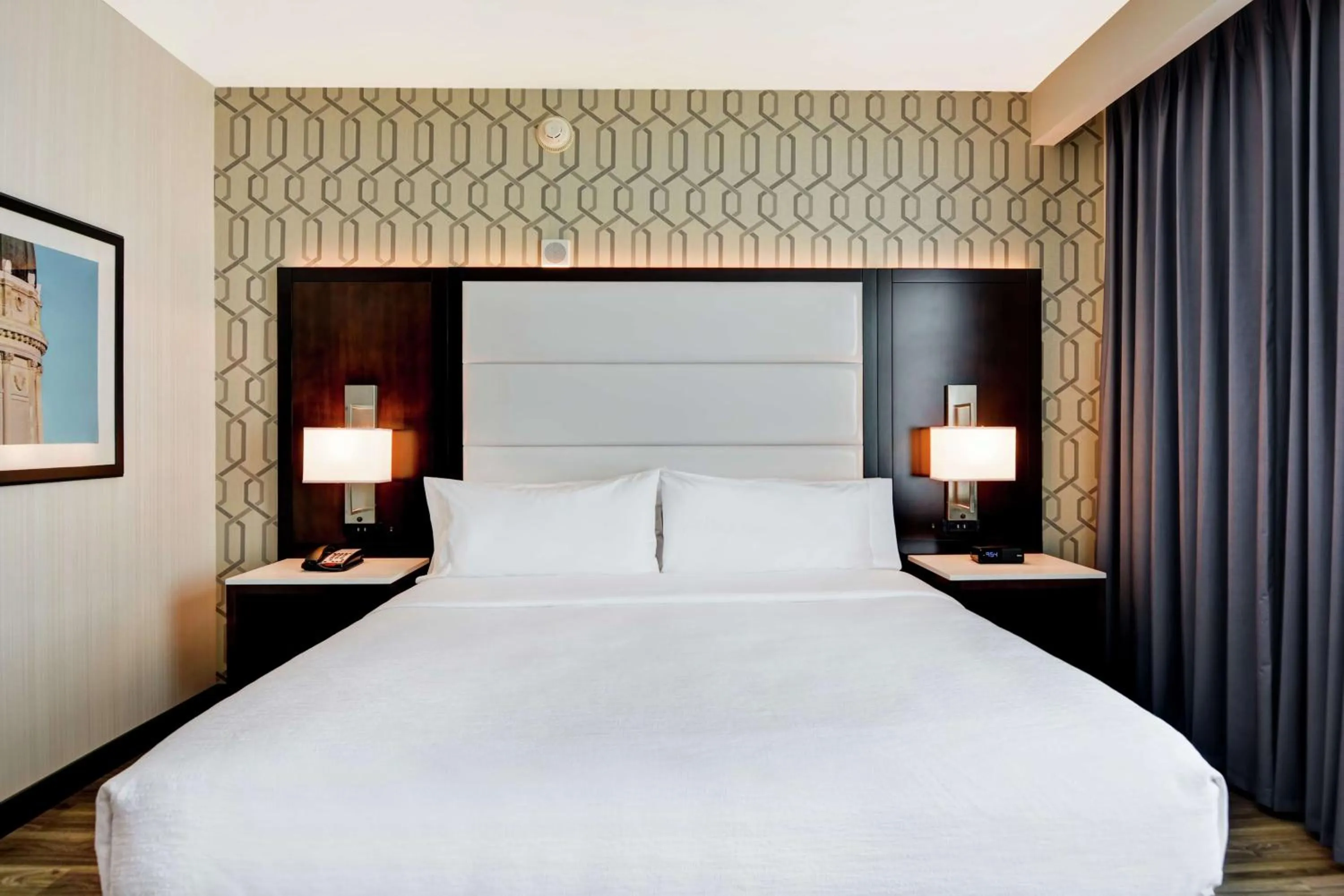 Bed in Embassy Suites By Hilton Plainfield Indianapolis Airport