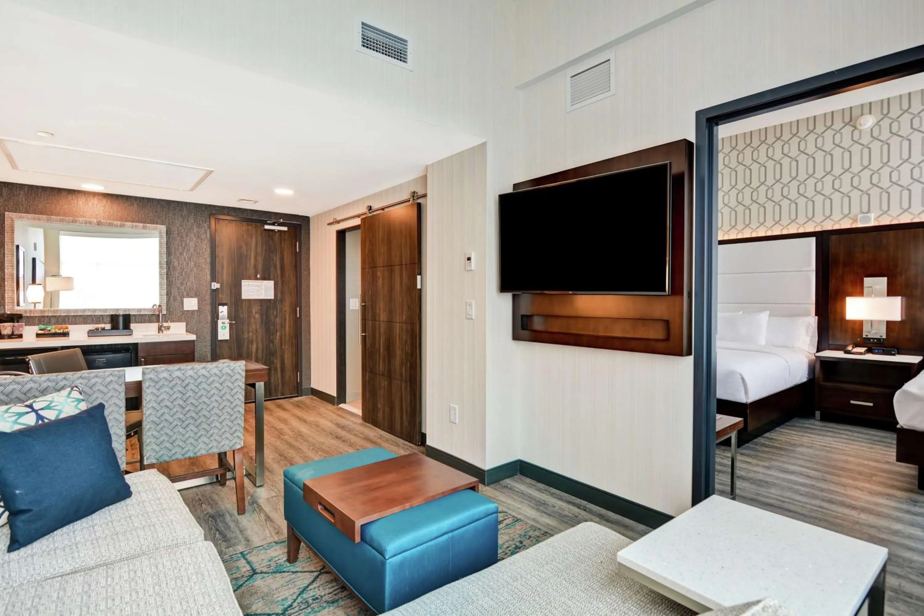 Bedroom, Bed in Embassy Suites By Hilton Plainfield Indianapolis Airport