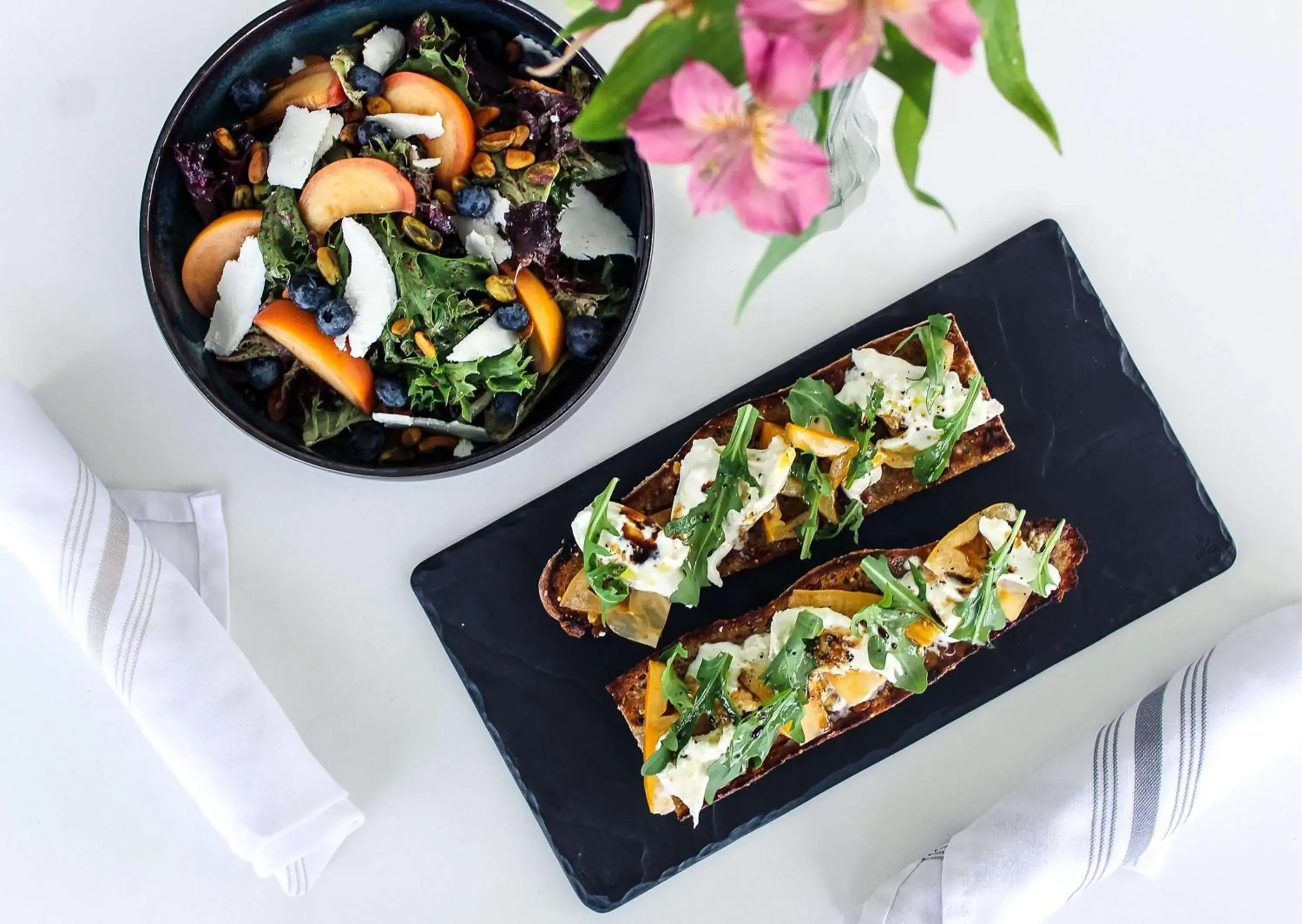 Restaurant/places to eat in The Rose Chicago, Tapestry Collection By Hilton Restaurant/places to eat in The Rose Chicago, Tapestry Collection By Hilton