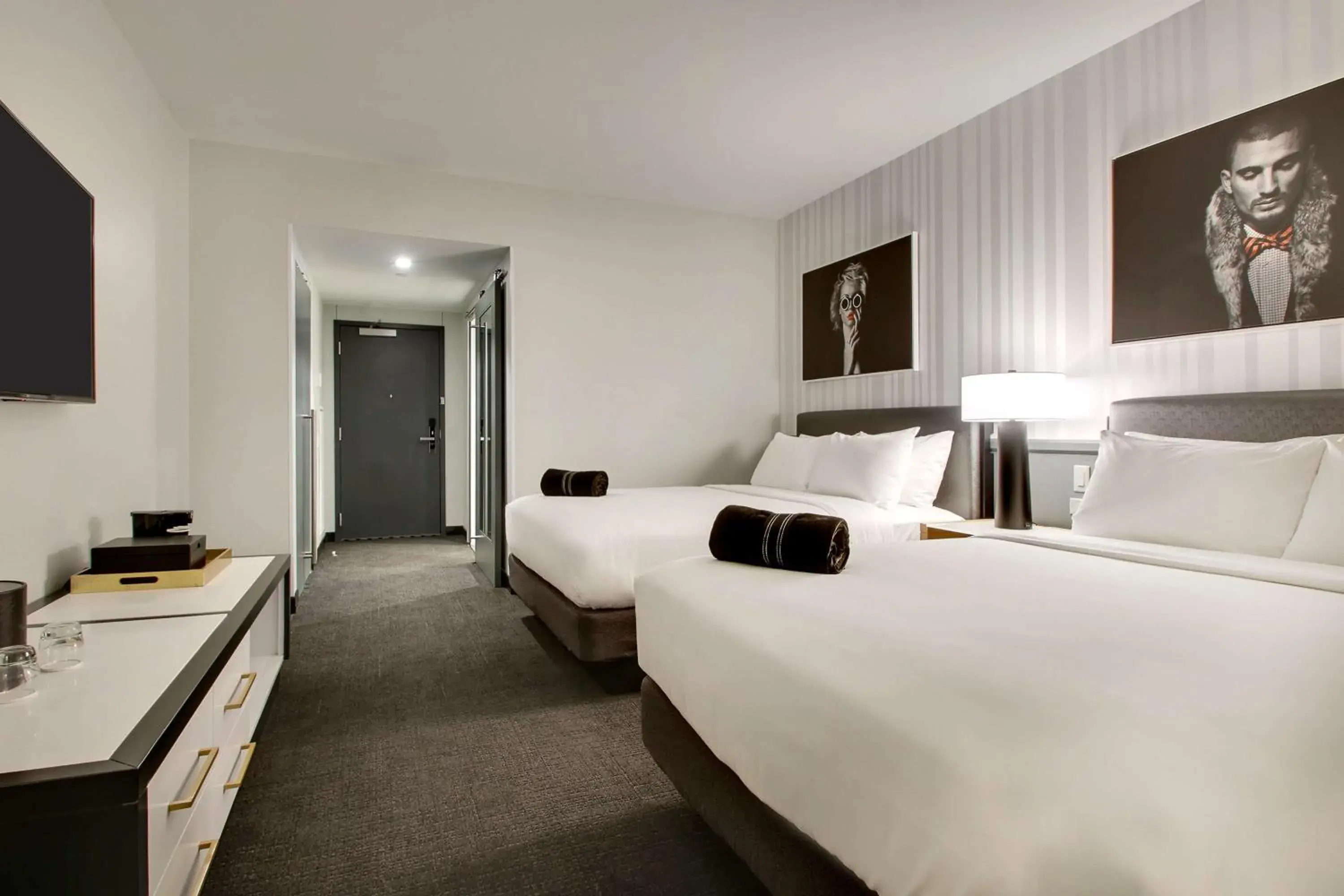 Queen Room with Two Queen Beds - Hearing Access in The Rose Chicago, Tapestry Collection By Hilton Queen Room with Two Queen Beds - Hearing Access in The Rose Chicago, Tapestry Collection By Hilton