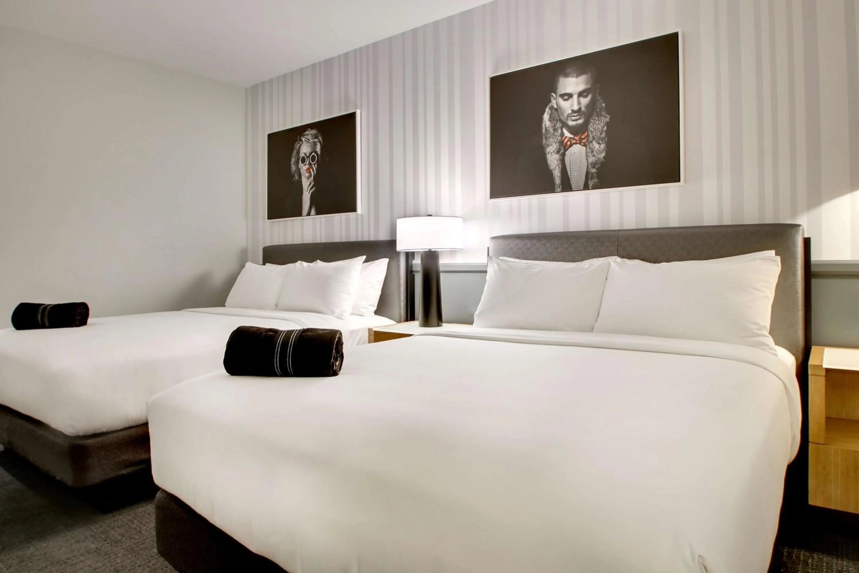 Bed in The Rose Chicago, Tapestry Collection By Hilton