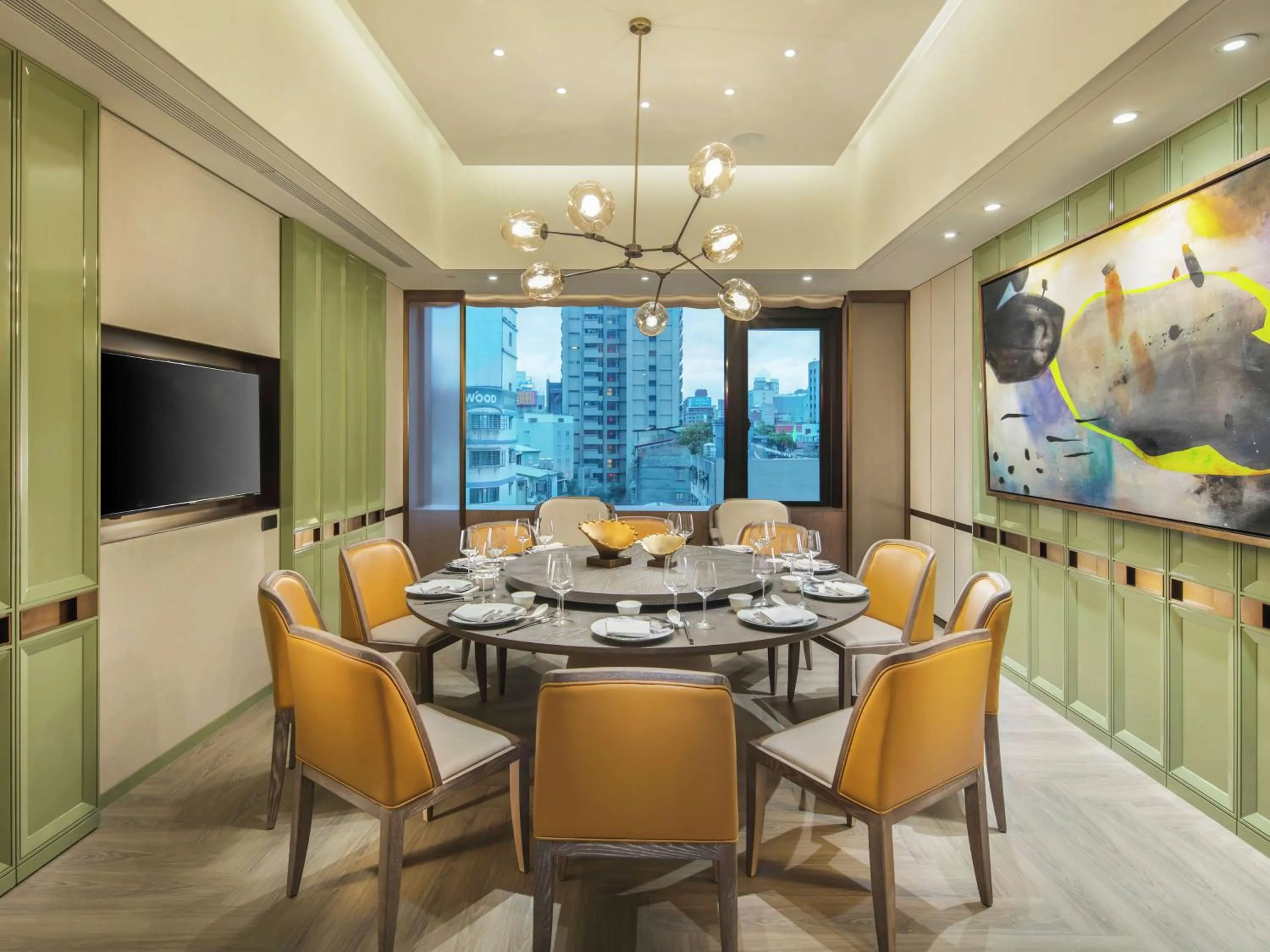 Restaurant/places to eat in Hilton Taipei Sinban