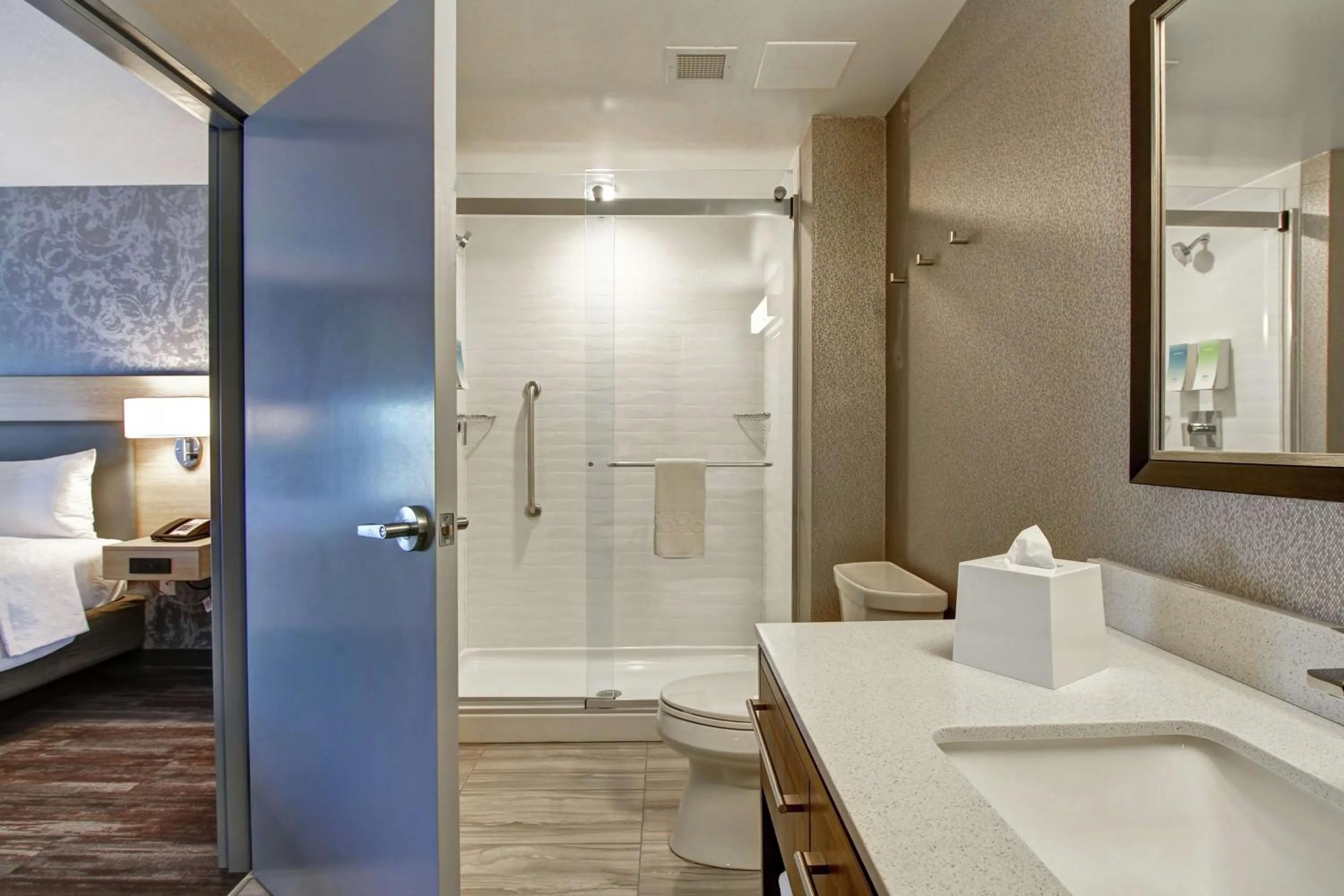 Bathroom, Bed in Home2 Suites By Hilton Edmonton South