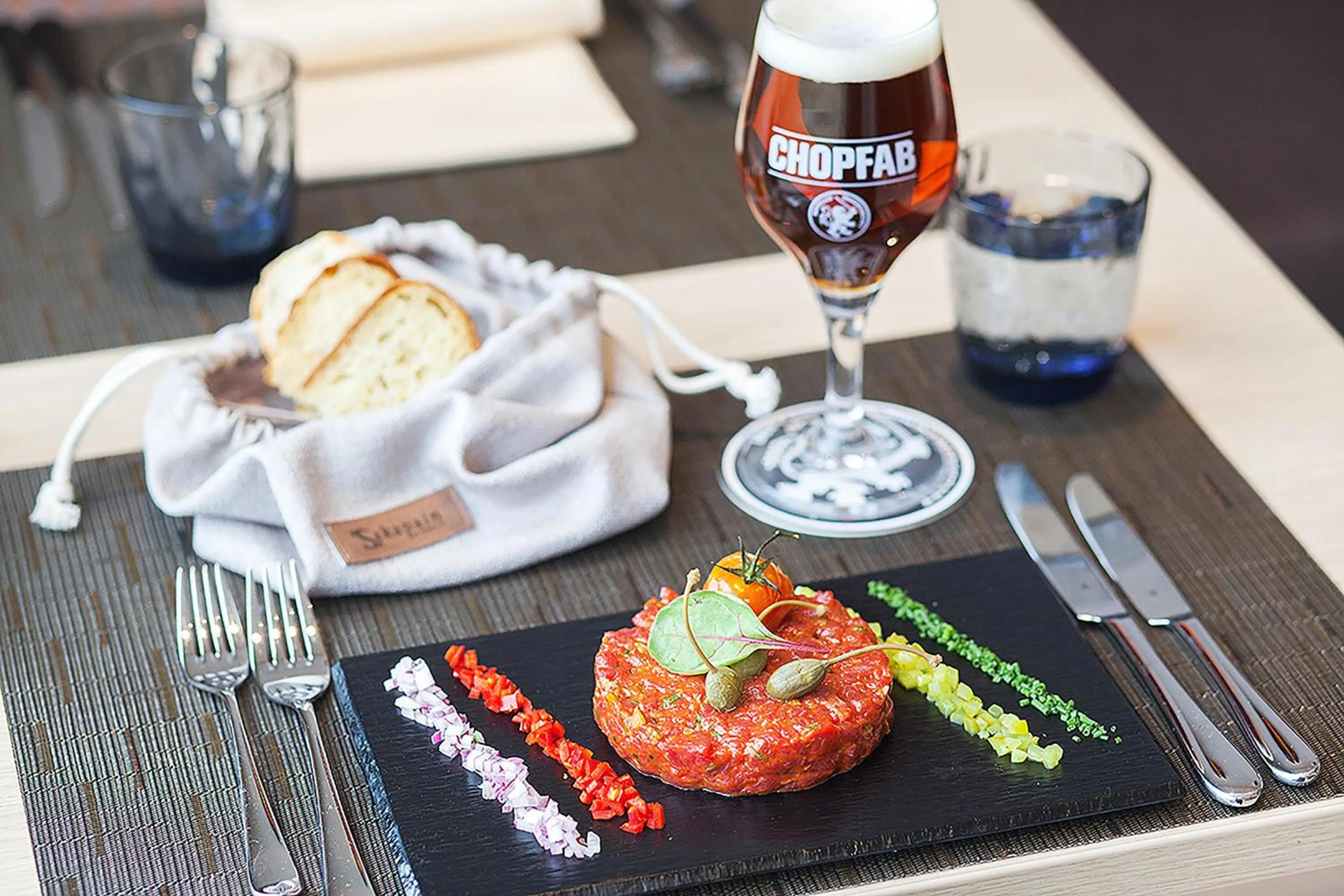 Lounge or bar in Hilton Garden Inn Zurich Limmattal