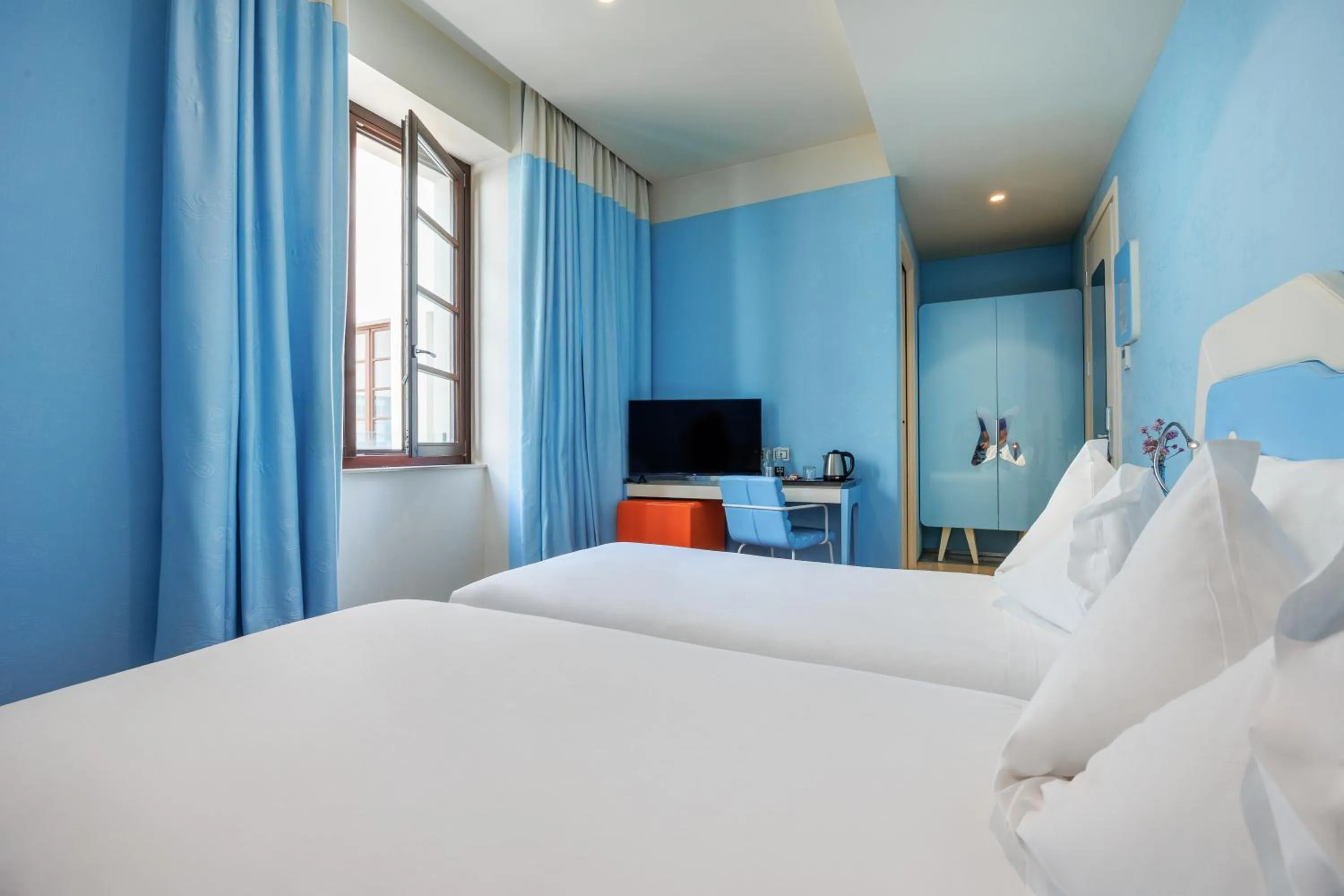 Bed in JR Hotels Bari Grande Albergo delle Nazioni