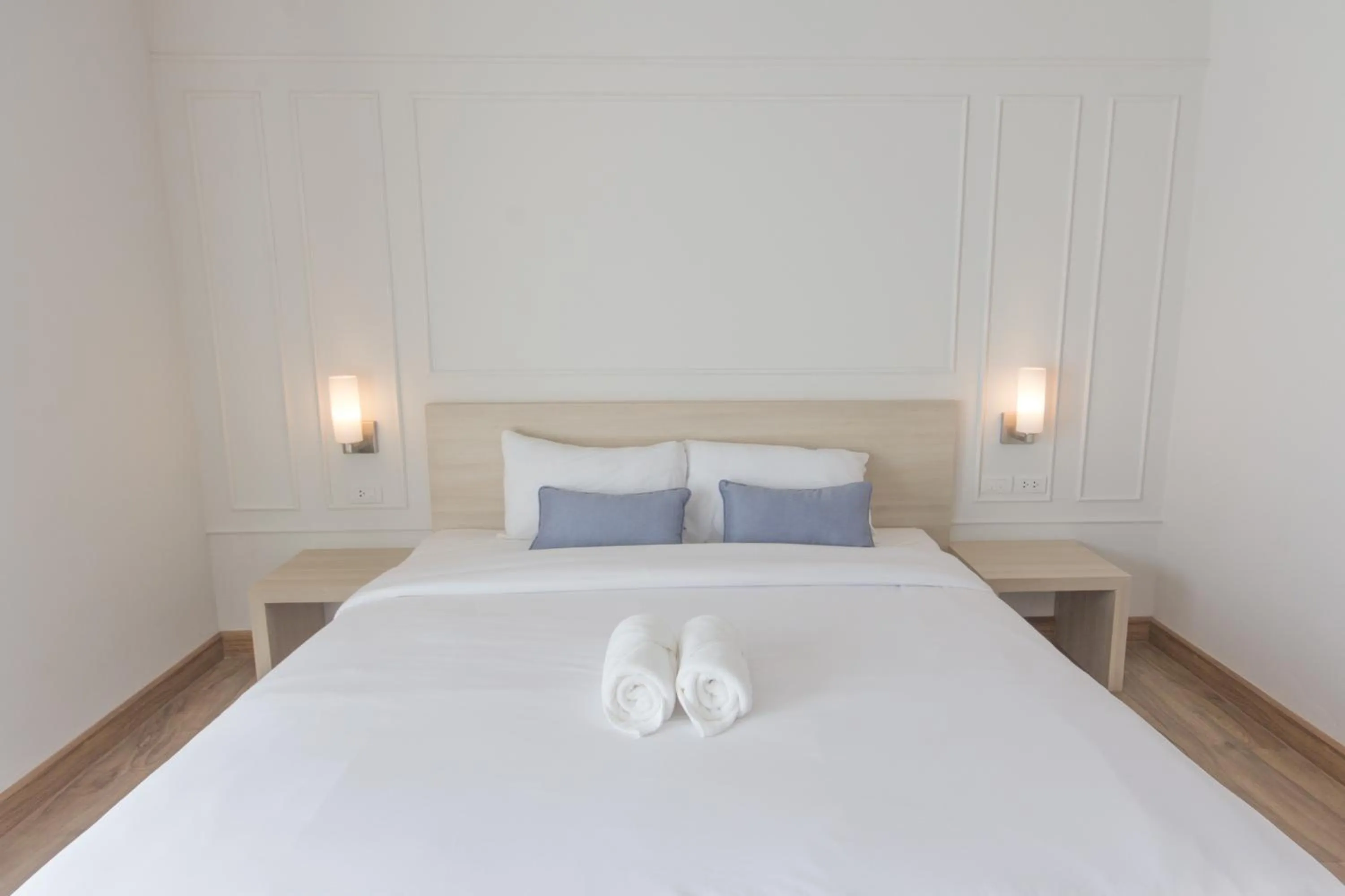 Bed in Donchan Grand Hotel