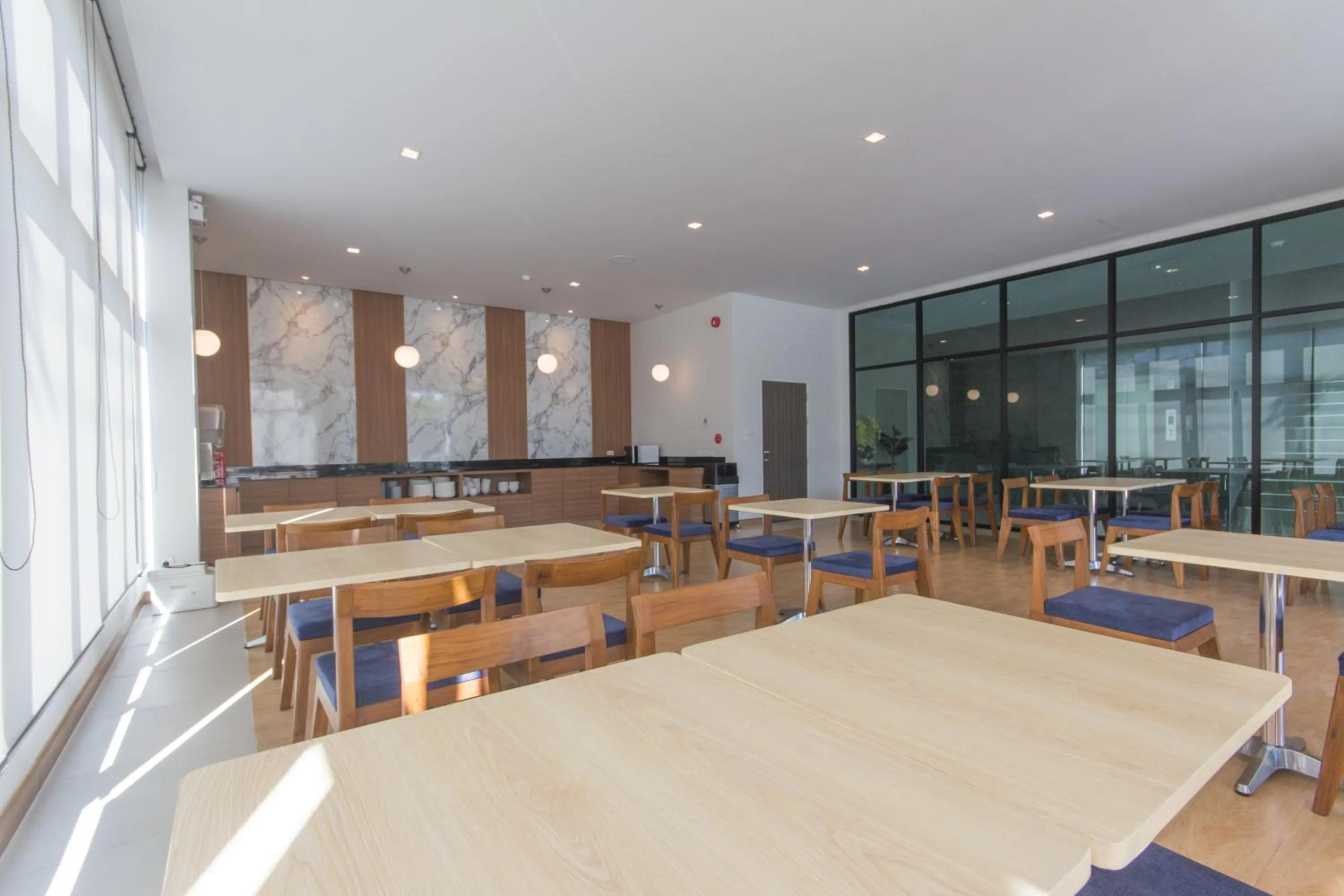 Restaurant/places to eat in Donchan Grand Hotel