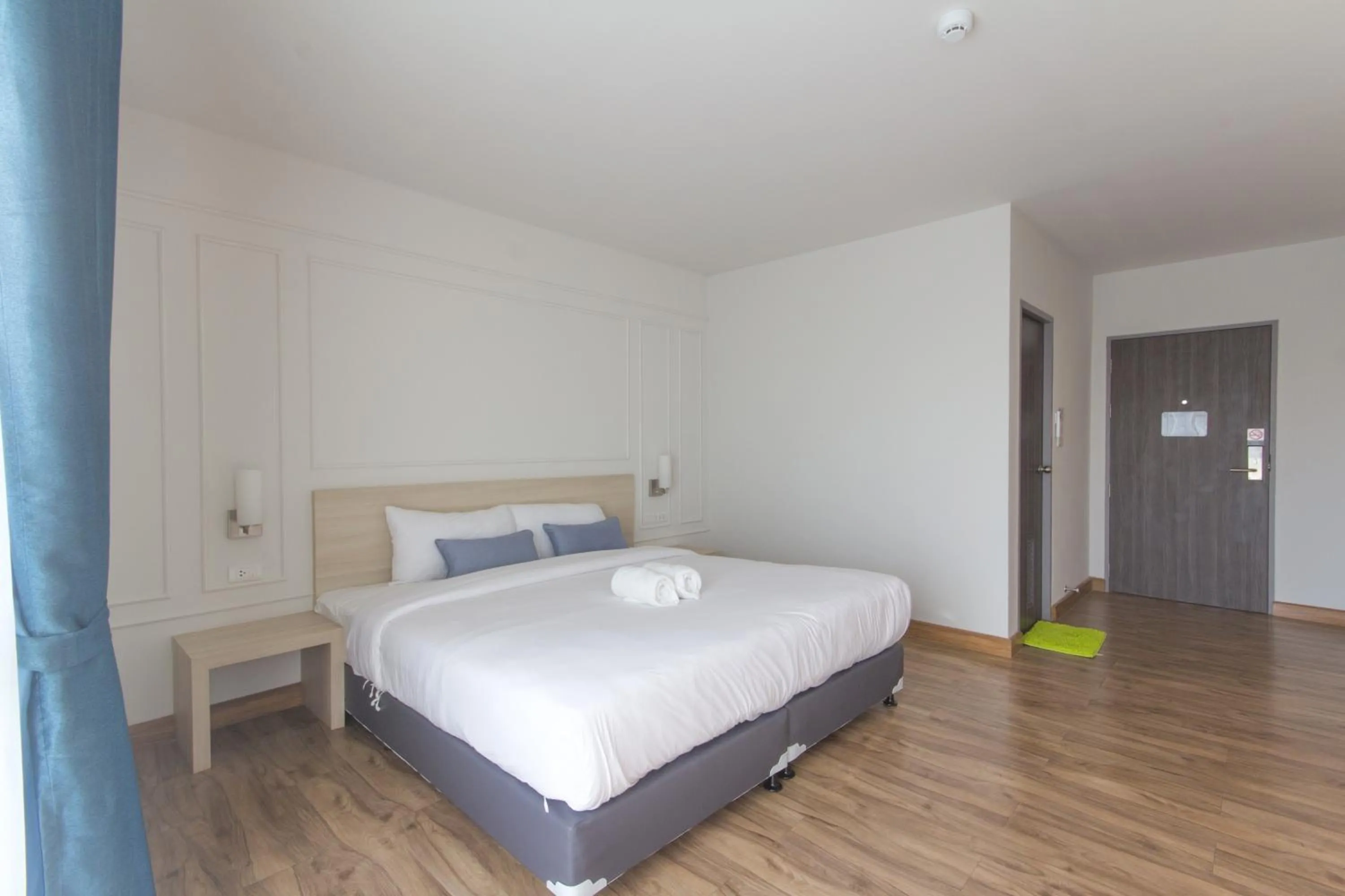 Bed in Donchan Grand Hotel