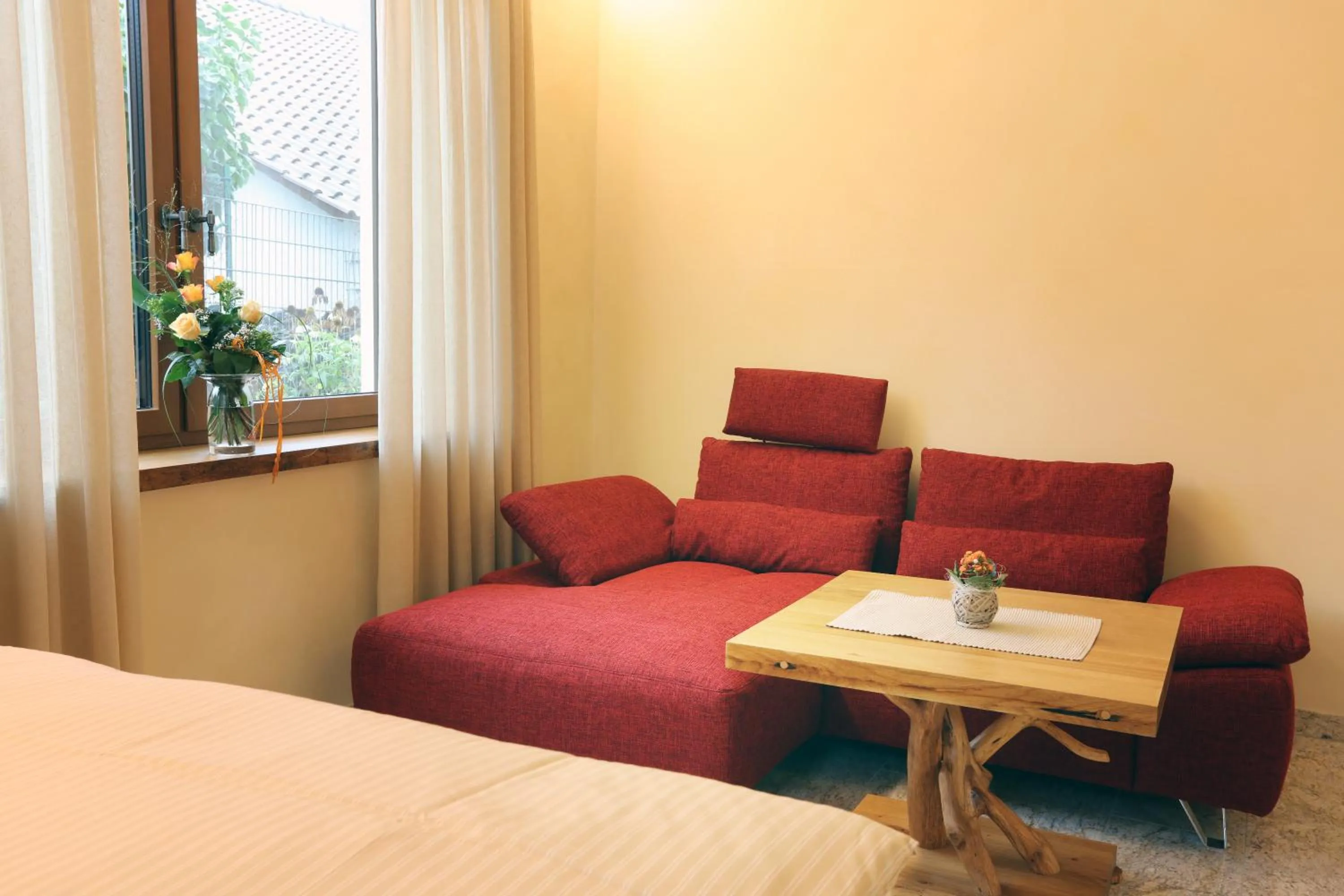 Decorative detail, Bed in Gästehaus Alte Glaserei