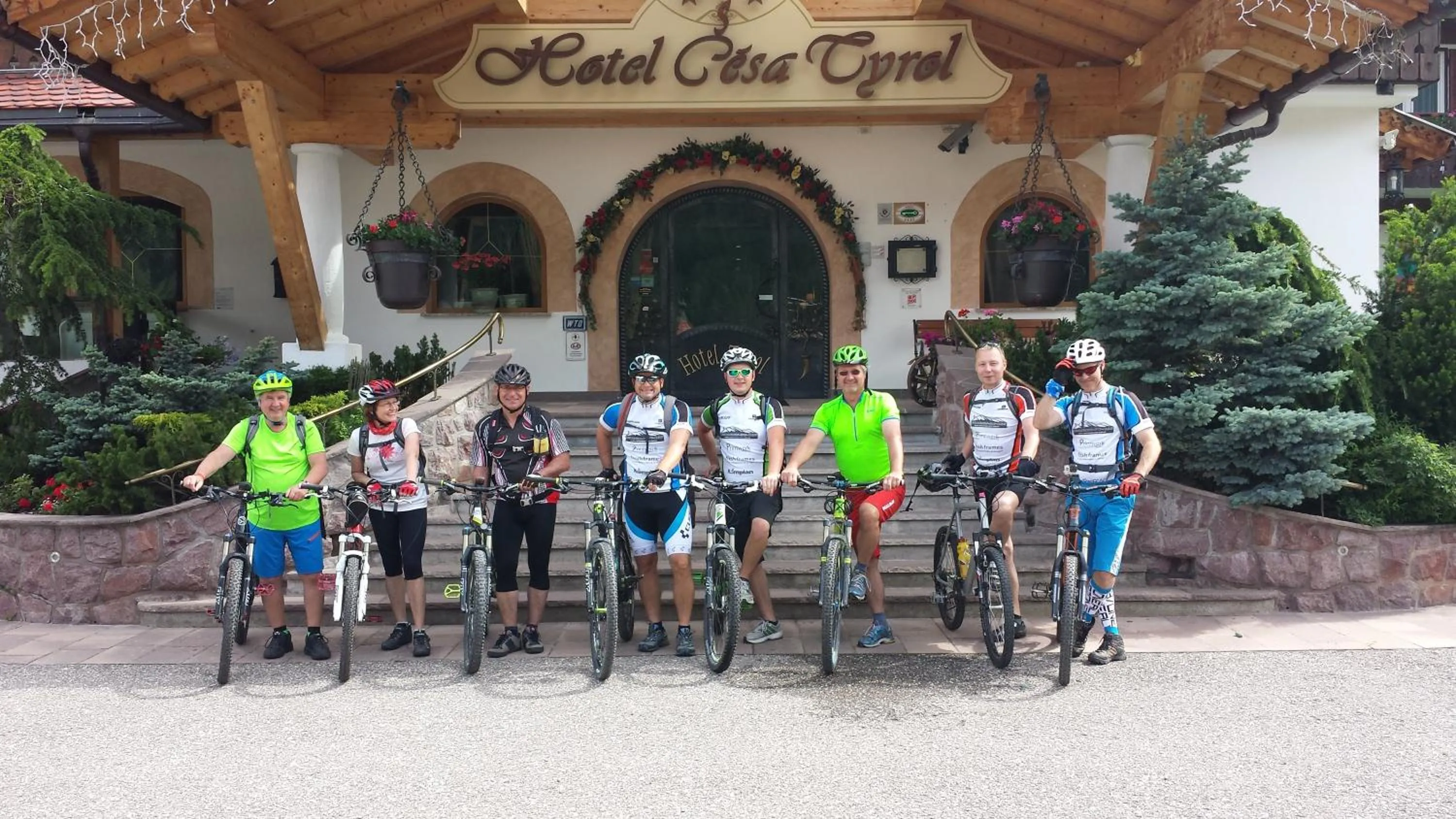 Facade/entrance in Hotel Cesa Tyrol