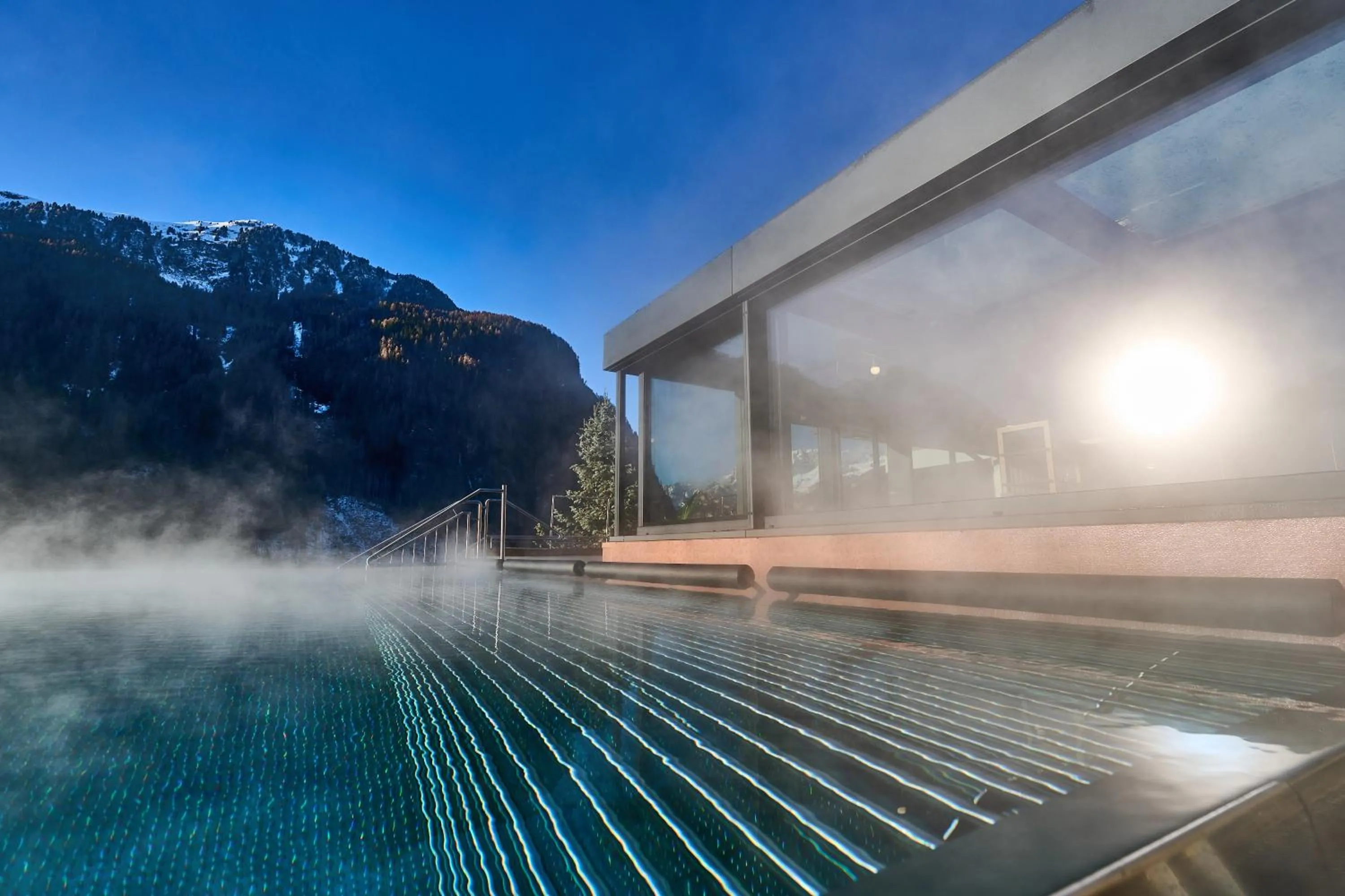 Swimming pool in Hotel Cesa Tyrol