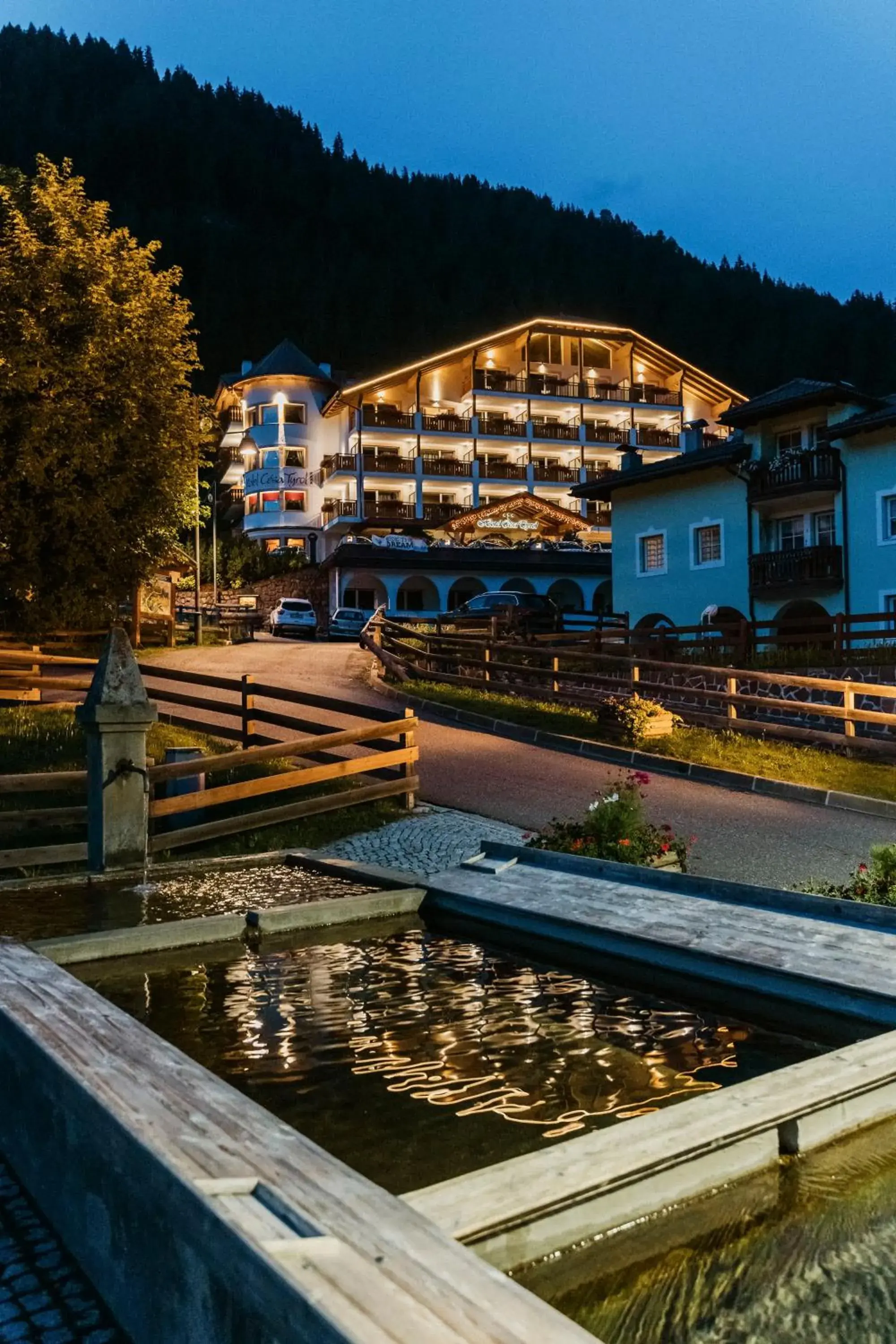 Hotel Cesa Tyrol Hotel Cesa Tyrol