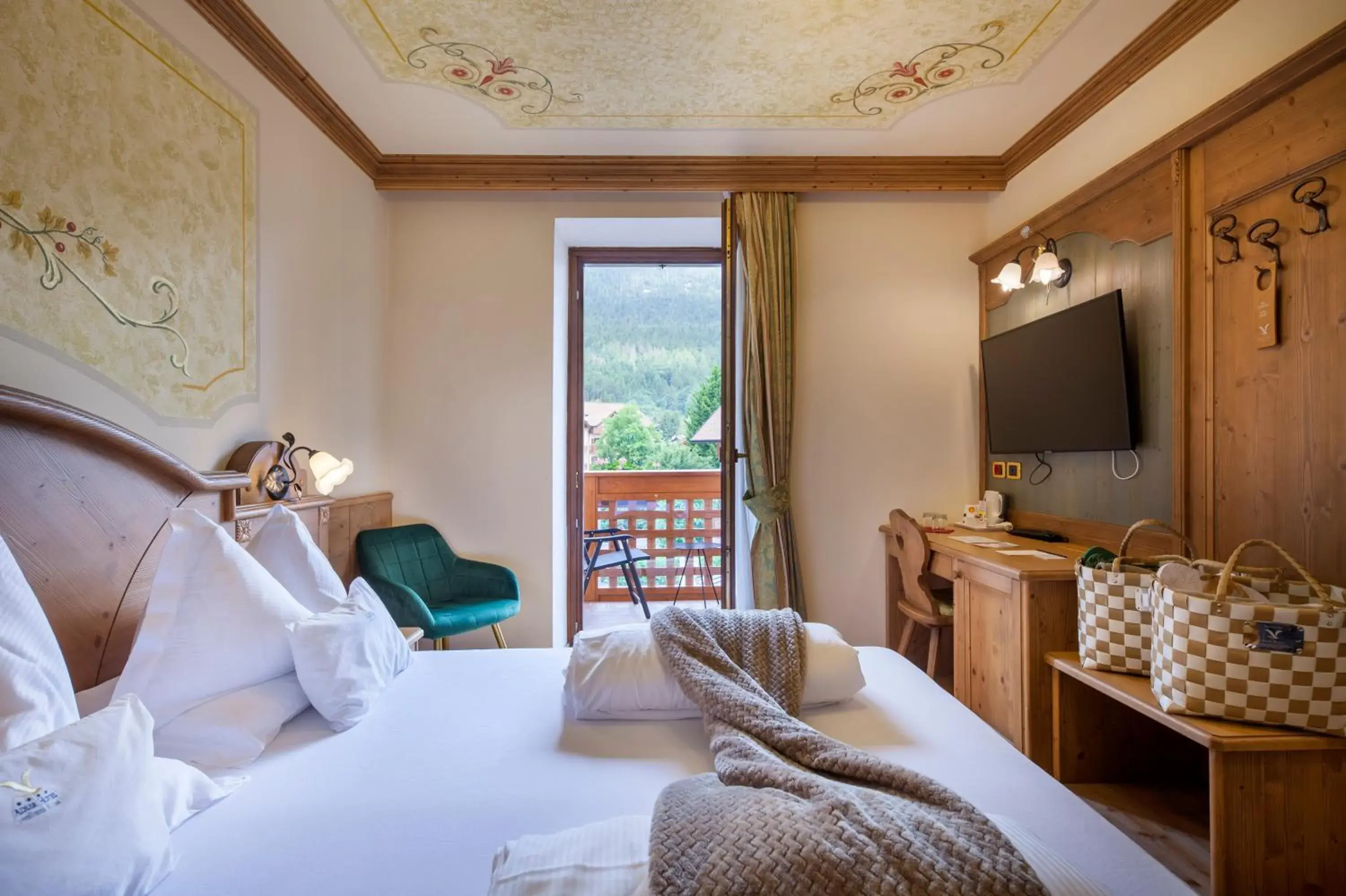 Bed in ADLER MERYEM wellness hotel - Andalo Bed in ADLER MERYEM wellness hotel - Andalo