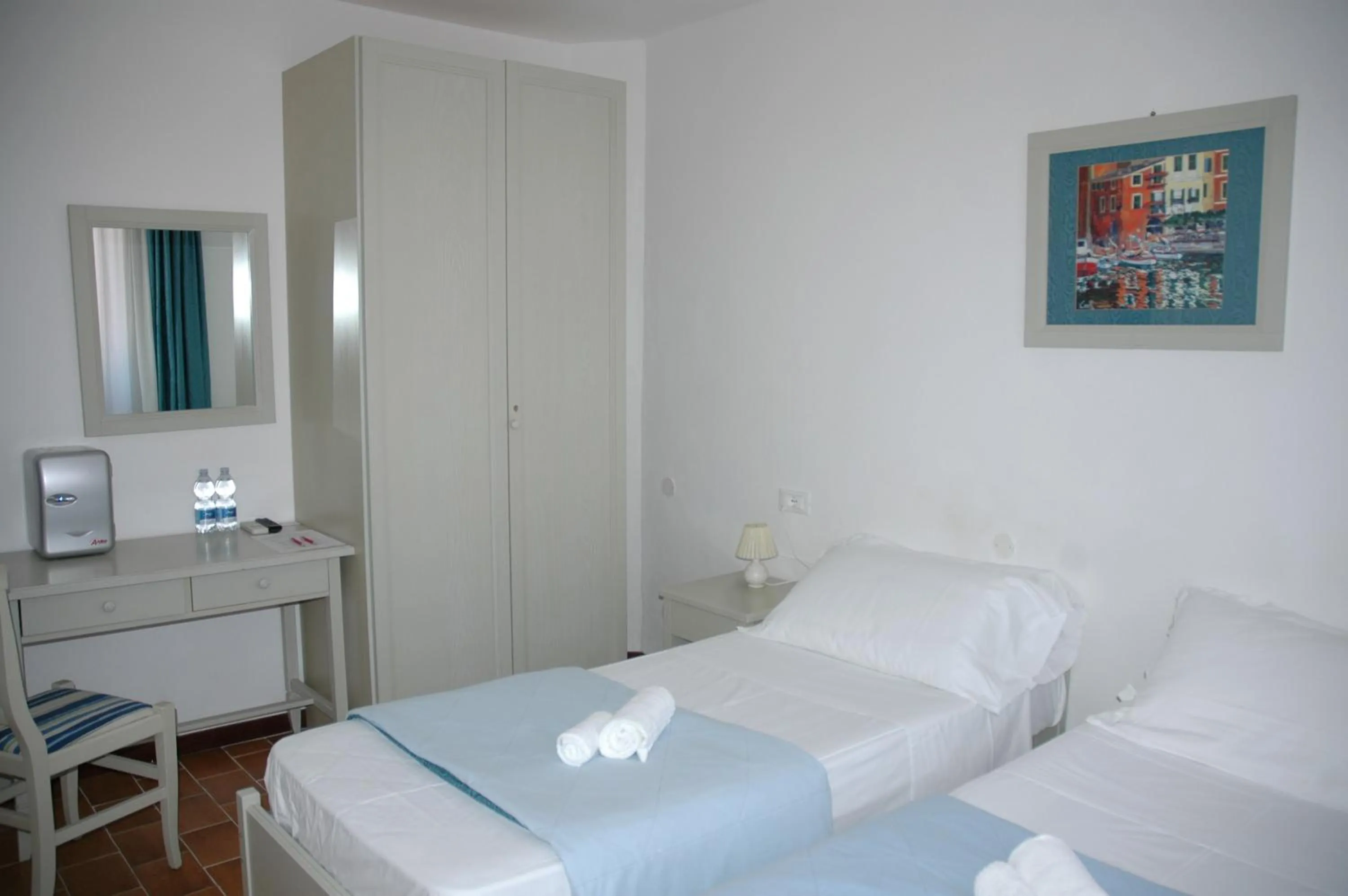 Bedroom, Bed in Albergo Dei 10 Colori