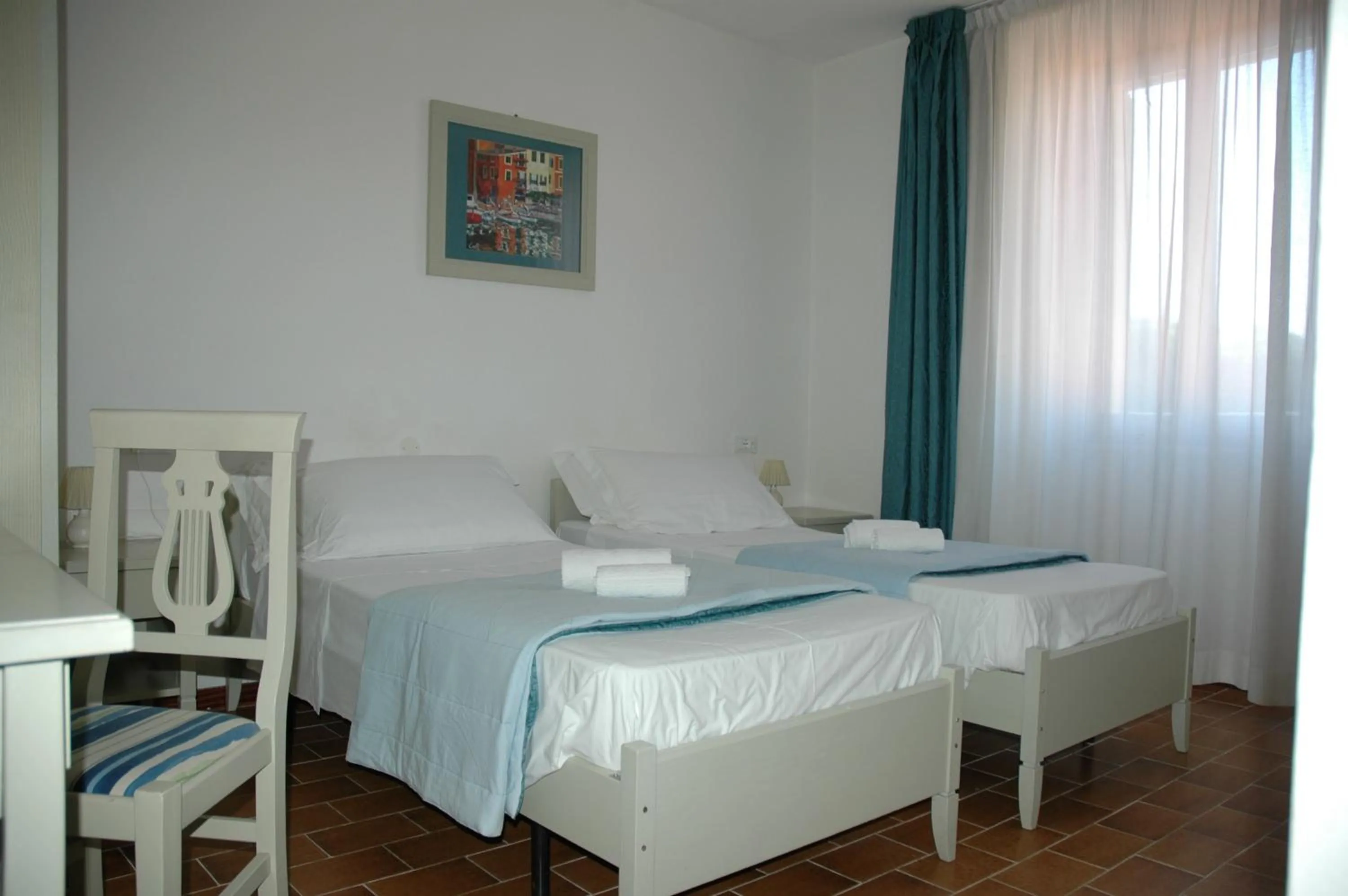 Bedroom, Bed in Albergo Dei 10 Colori