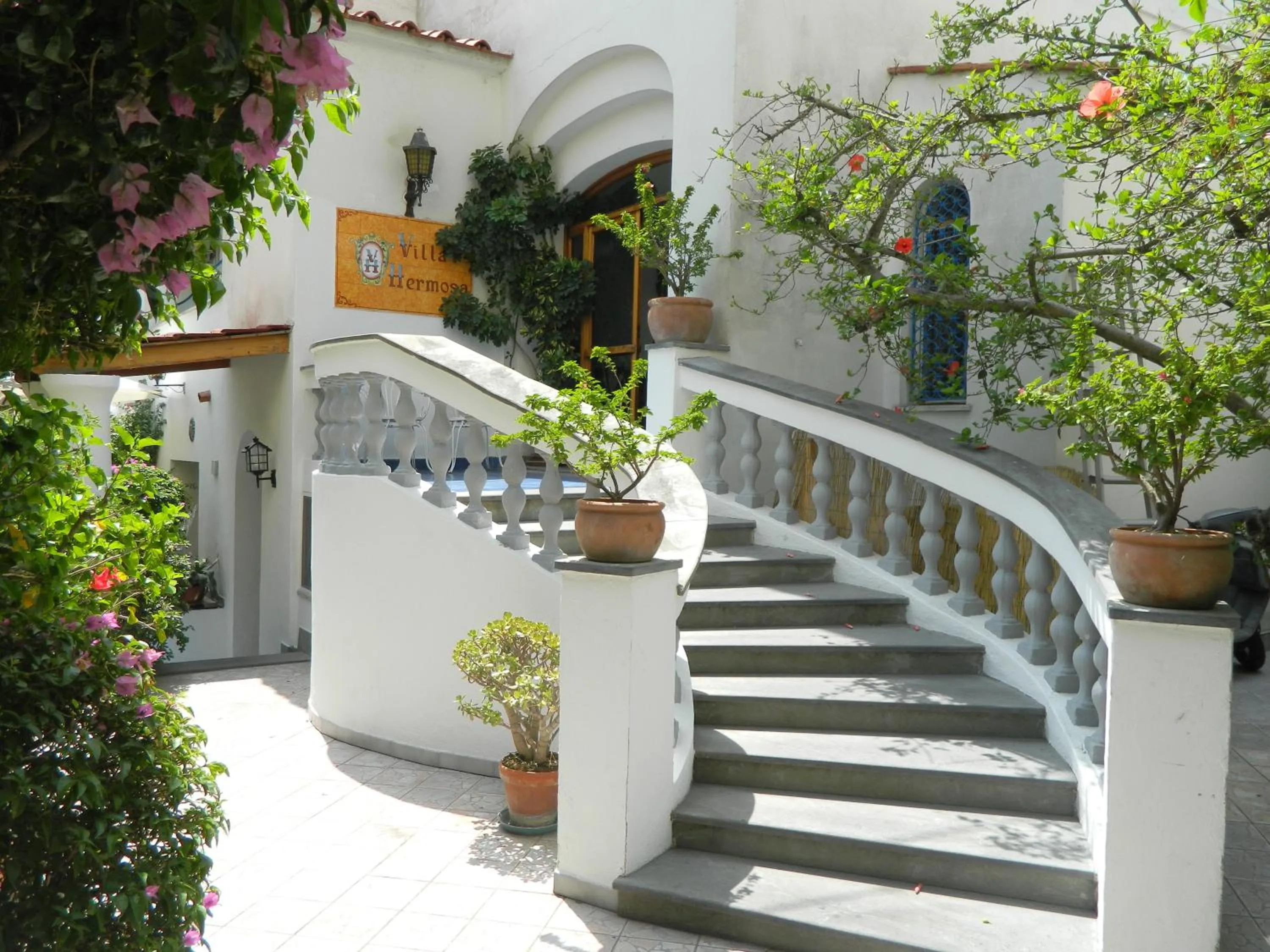 Facade/entrance in Hotel Villa Hermosa