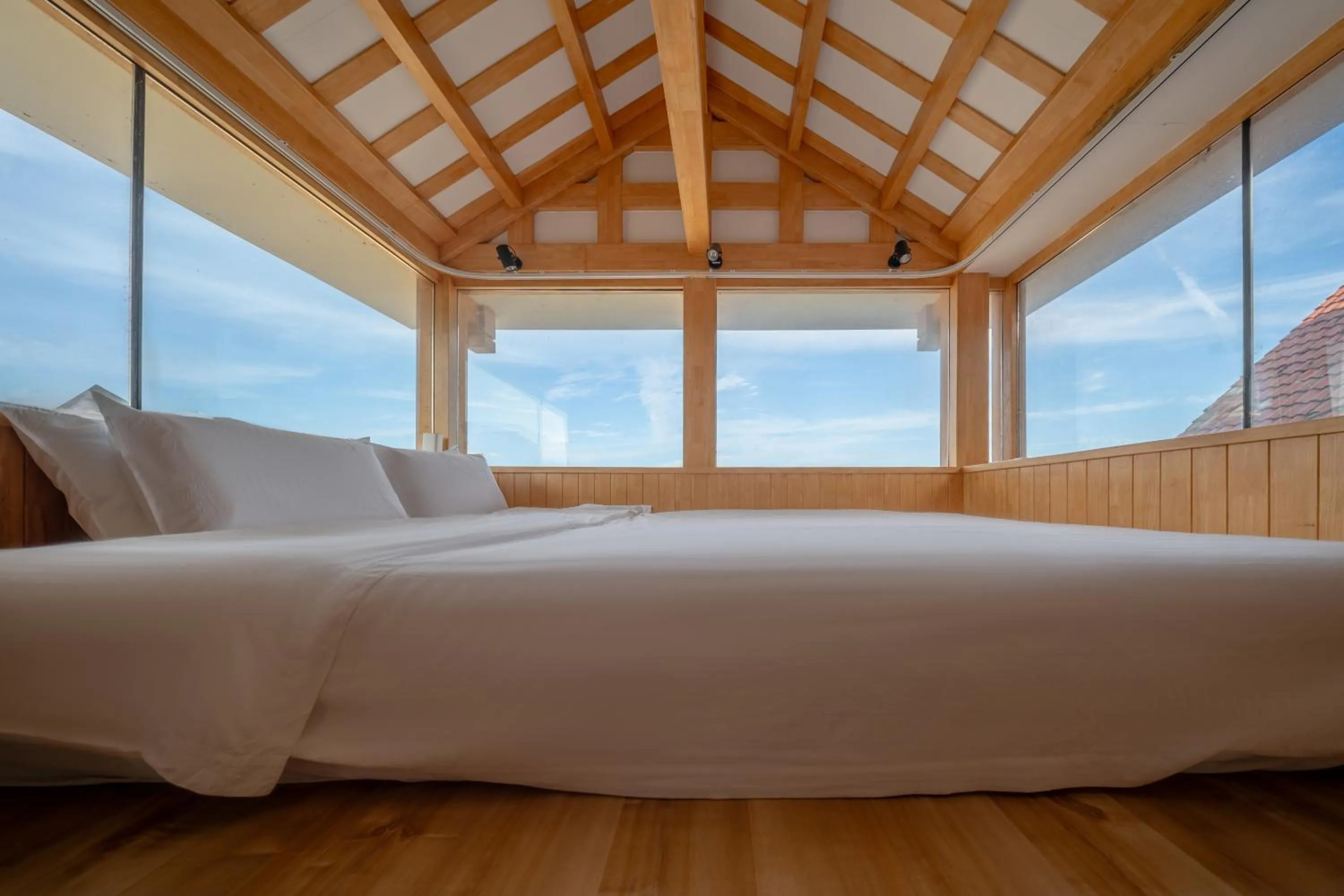 Bed in Zhangjiajie Su Xin Resort Near Tianmen Shan & Hehua airport-Free pick up