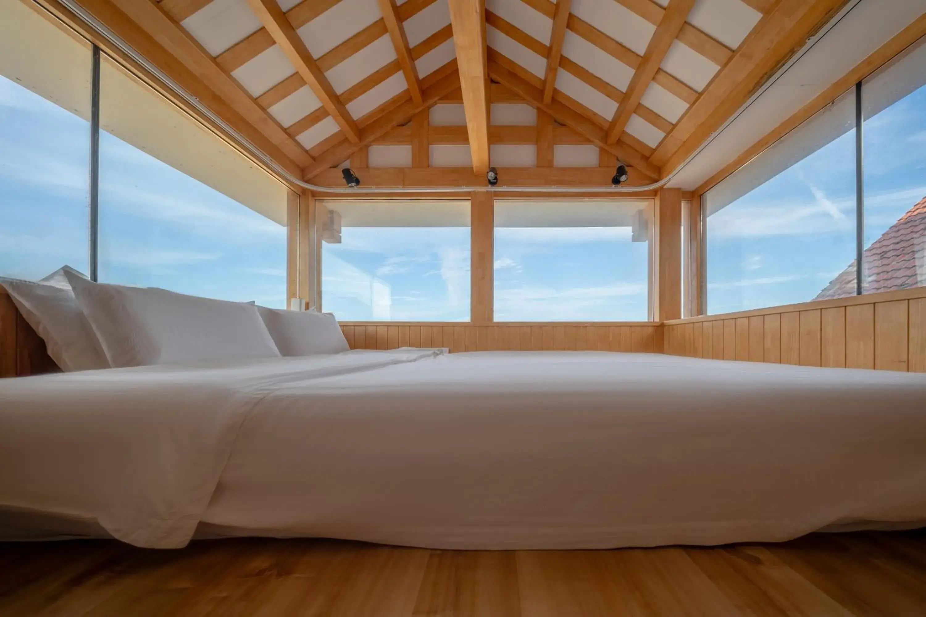 Deluxe Double Room with Bath in Zhangjiajie Su Xin Resort Near Tianmen Shan & Hehua airport-Free pick up Deluxe Double Room with Bath in Zhangjiajie Su Xin Resort Near Tianmen Shan & Hehua airport-Free pick up