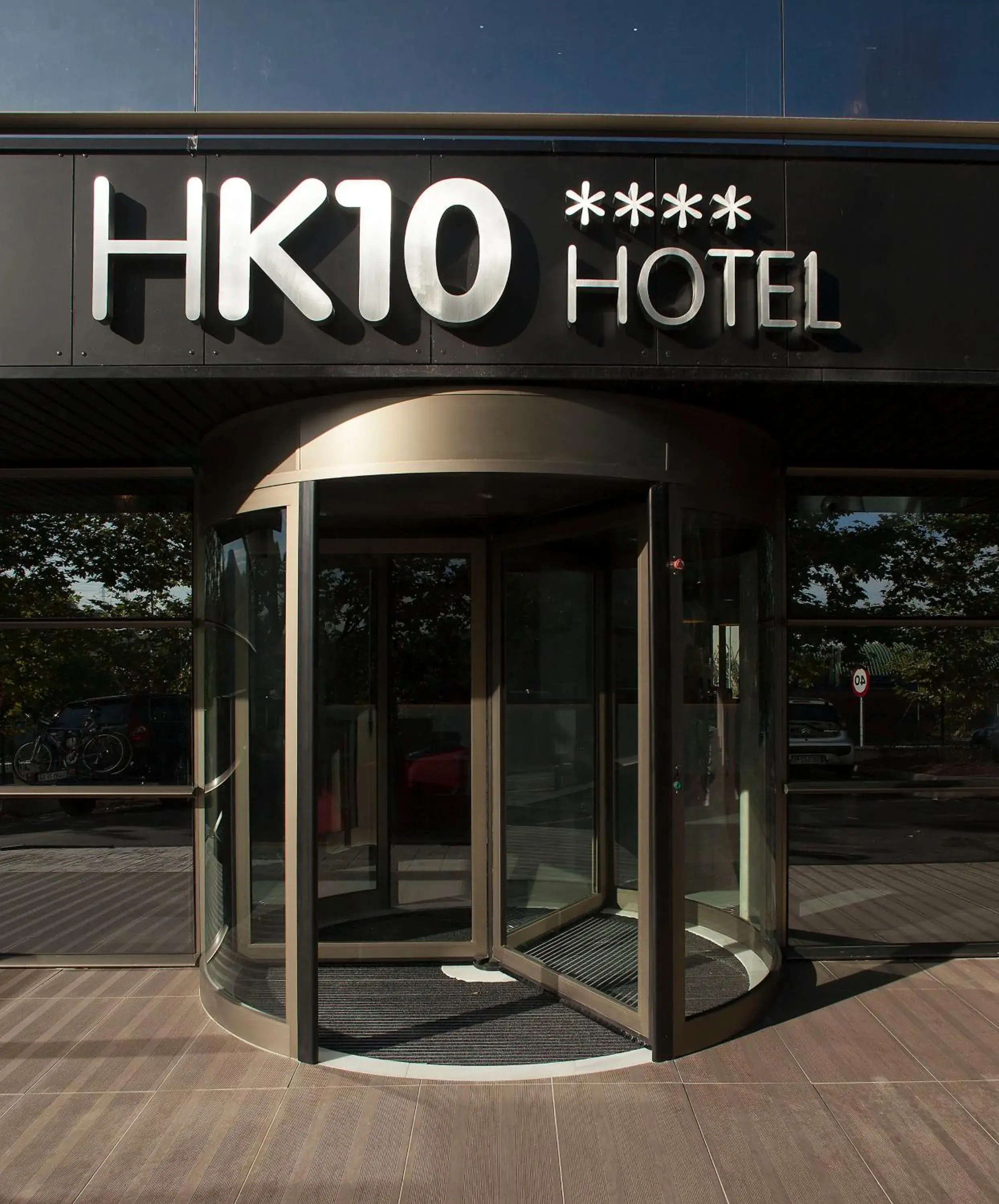 Facade/entrance in Hotel K10 Facade/entrance in Hotel K10