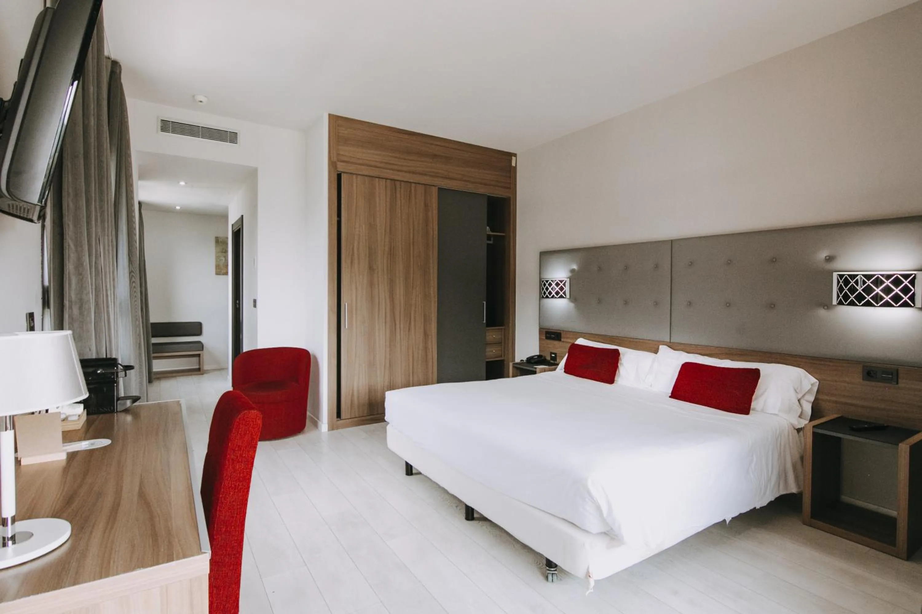 Bedroom, Bed in Hotel K10