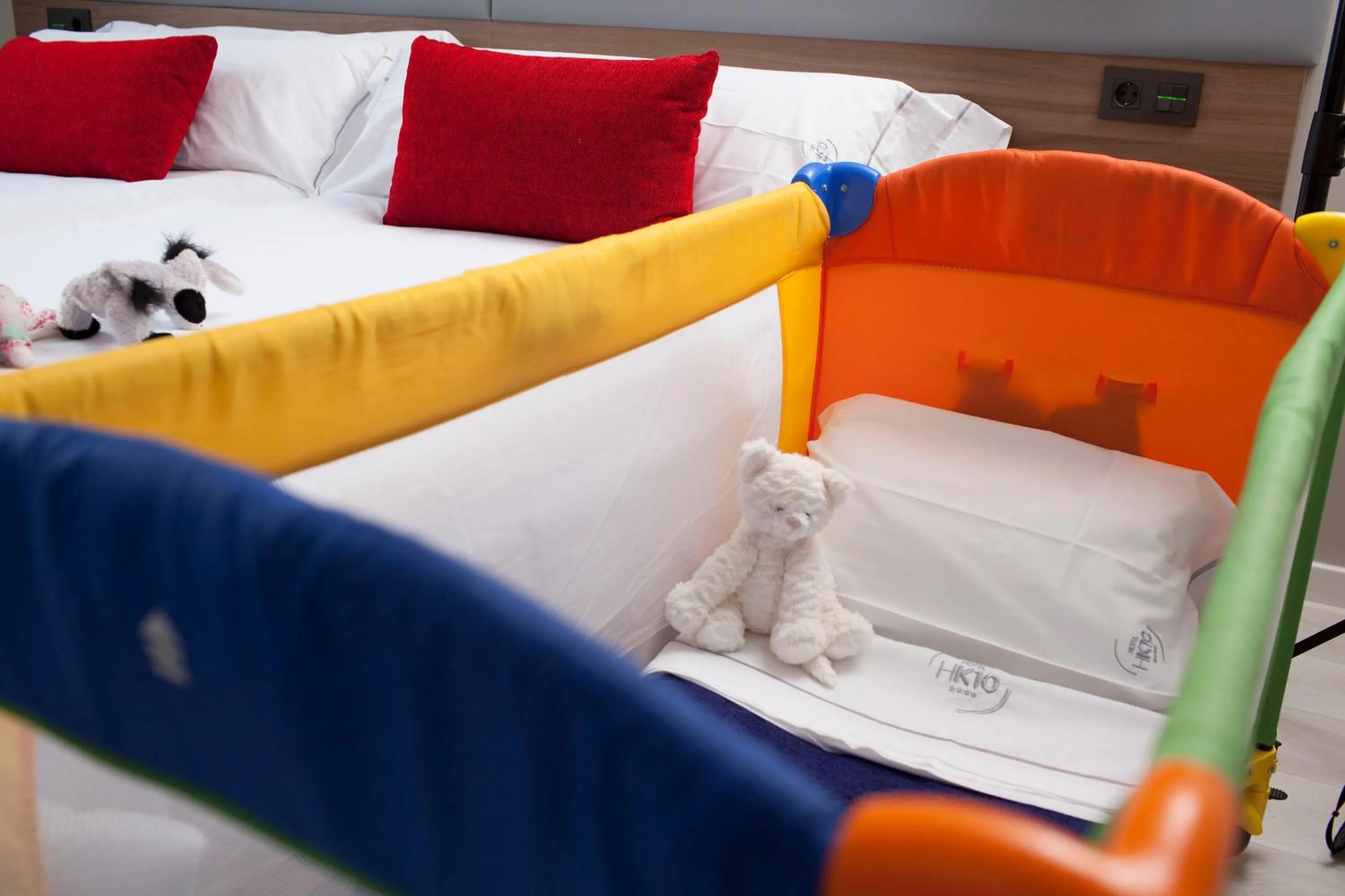 cot, Bed in Hotel K10