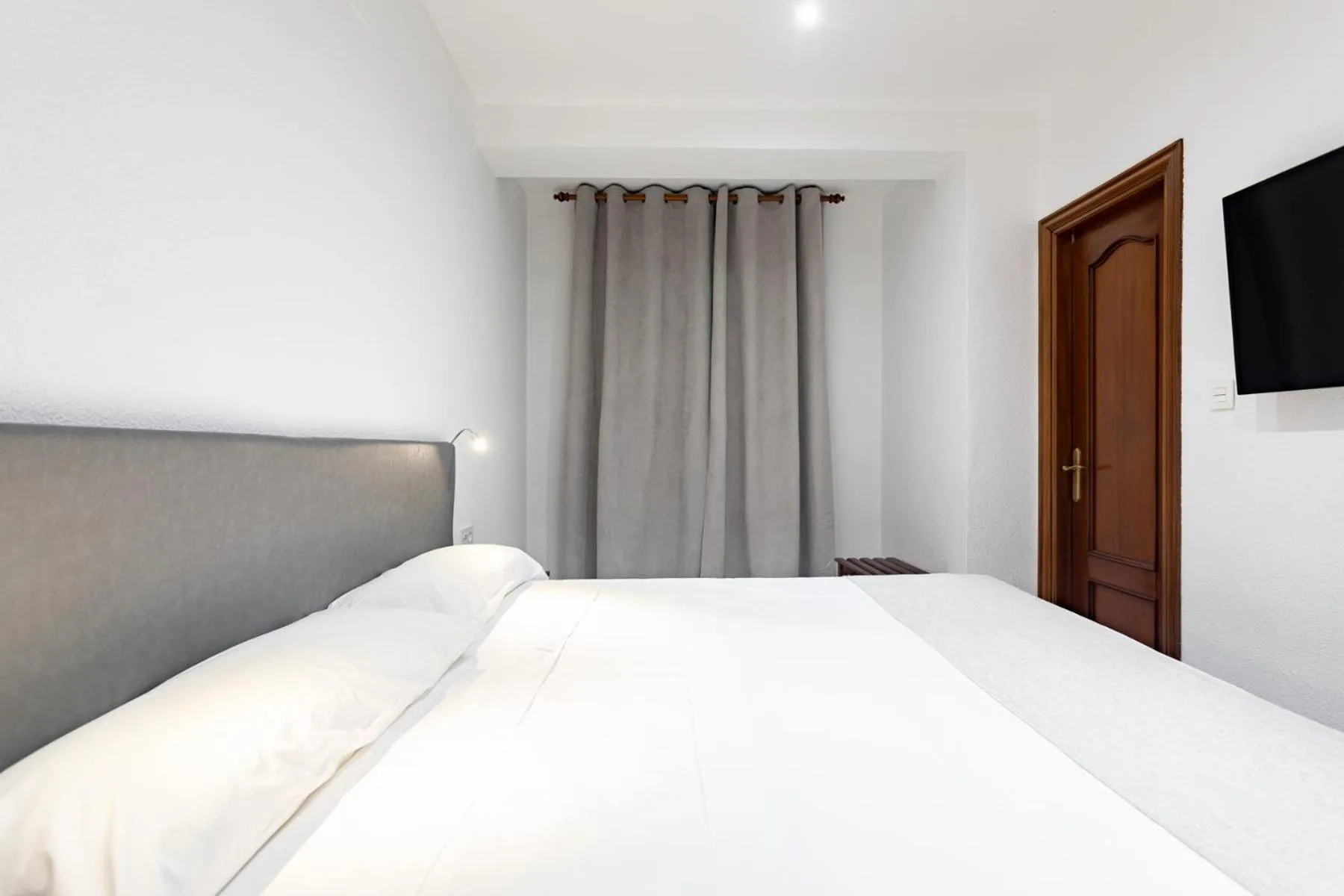 Bed in Hostal La Costa