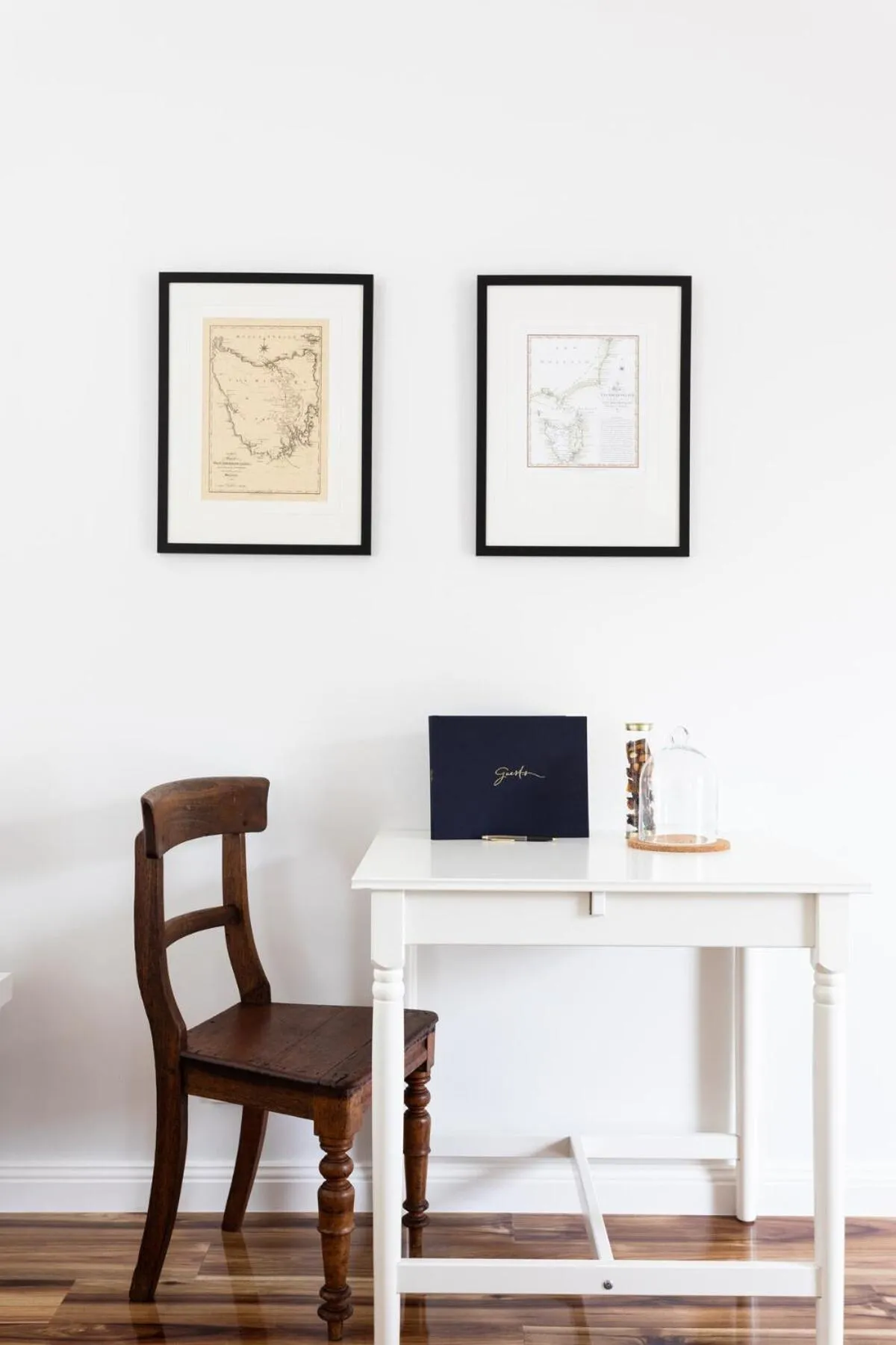 King Bed Studio in the Heart of Richmond