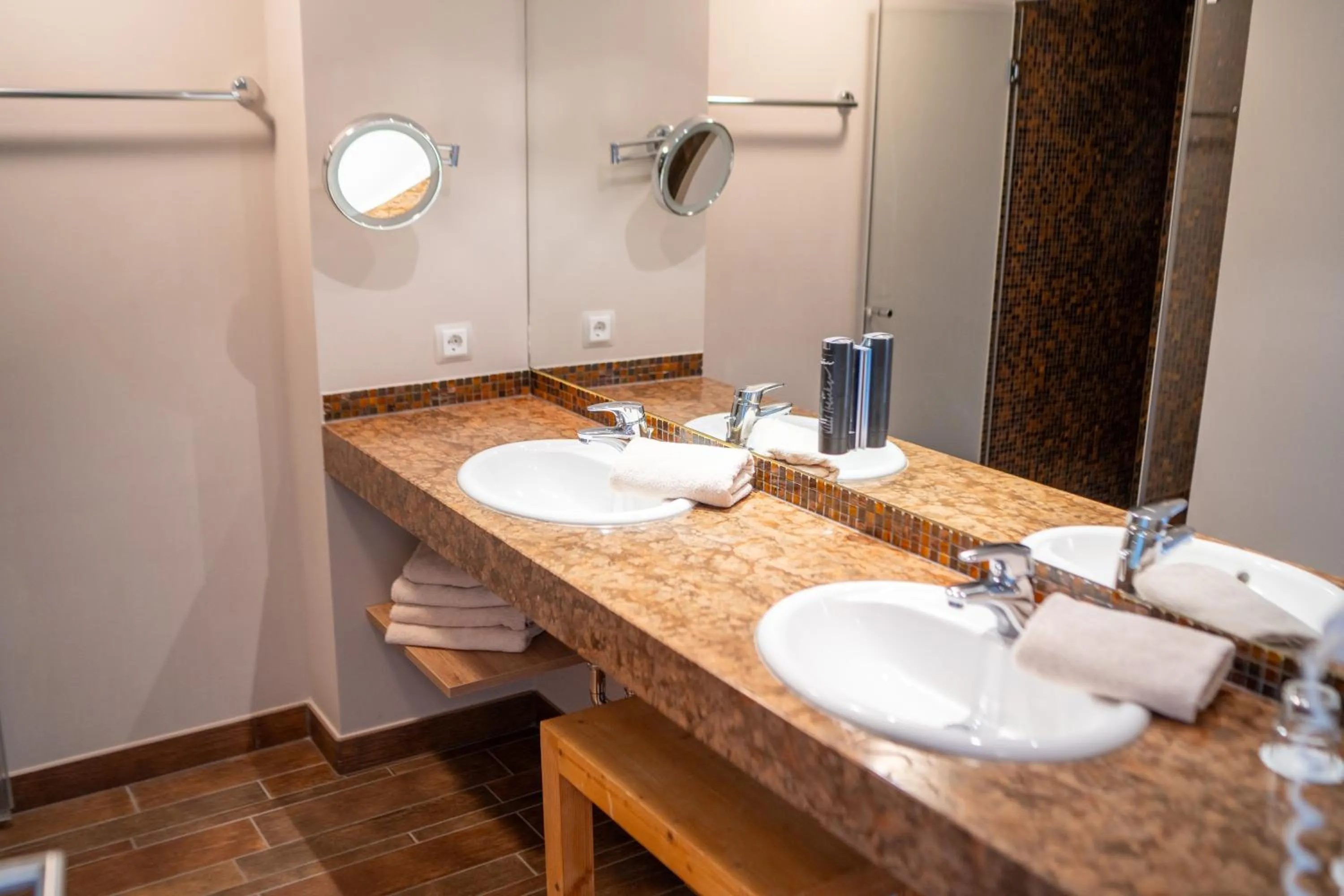 Bathroom in Hotel Hubertus