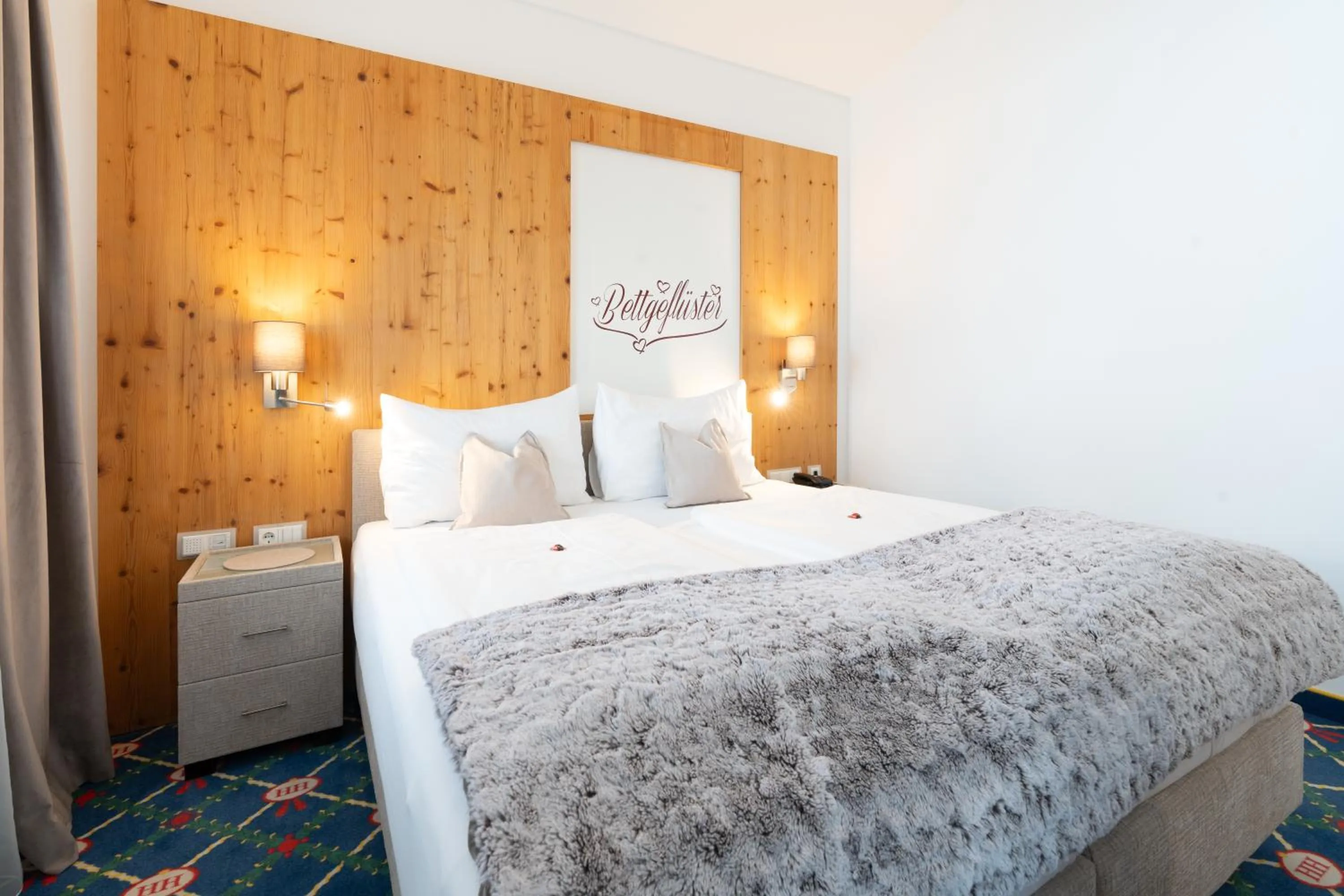 Bedroom, Bed in Hotel Hubertus