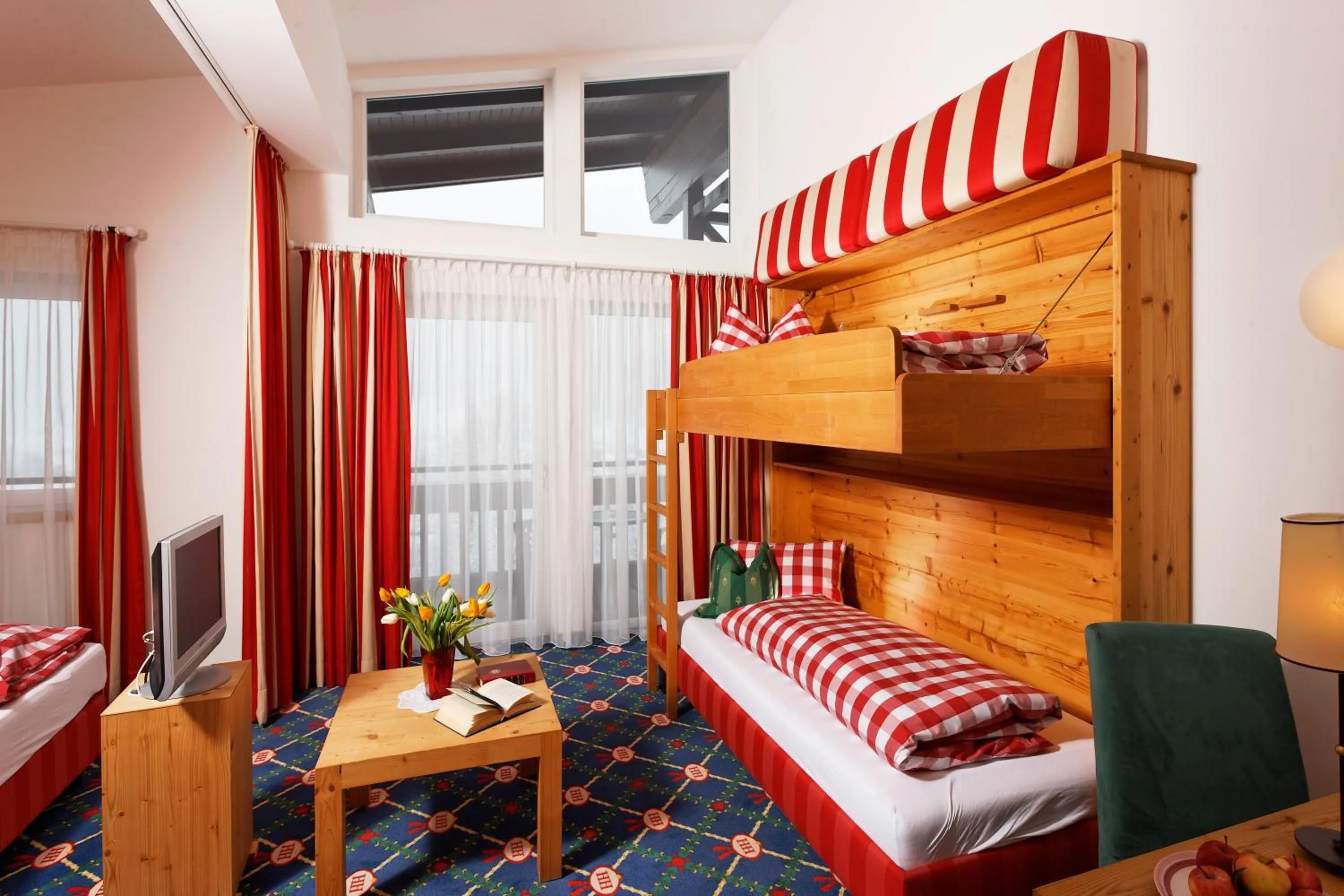 bunk bed, Bed in Hotel Hubertus