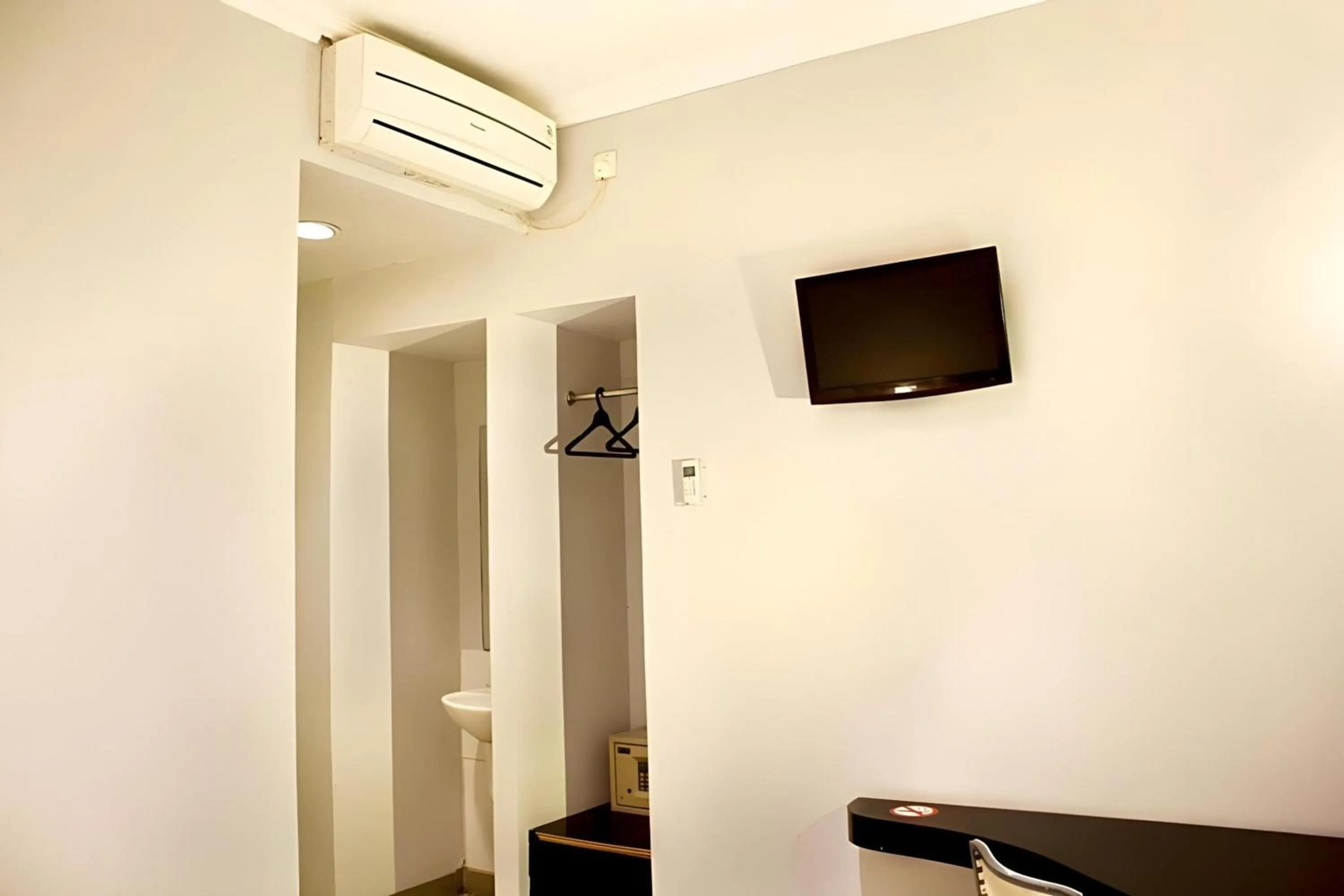 TV and multimedia in Collection O Manggis Inn