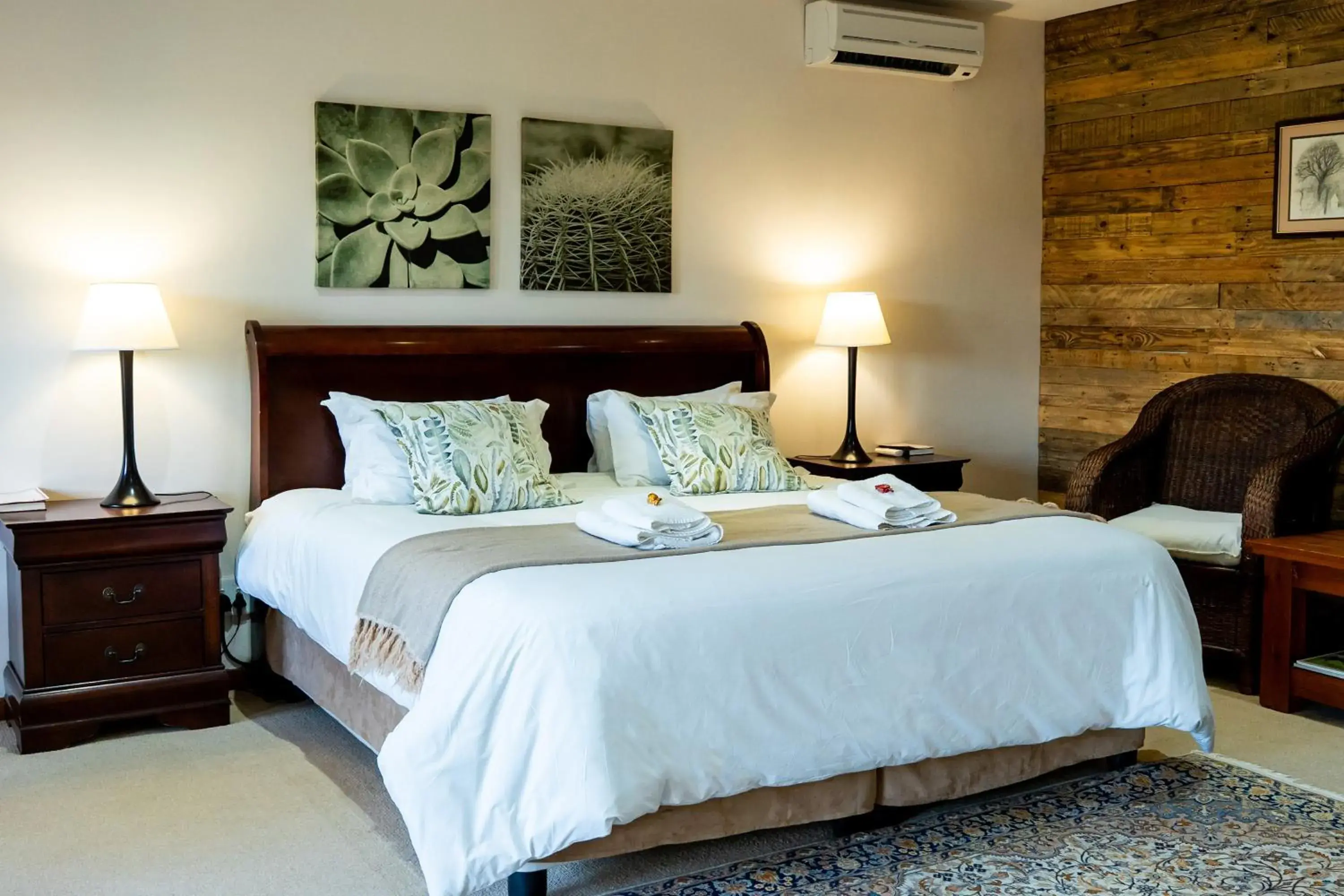 Deluxe Double or Twin Room - single occupancy in 7th Hole Golf Lodge Deluxe Double or Twin Room - single occupancy in 7th Hole Golf Lodge