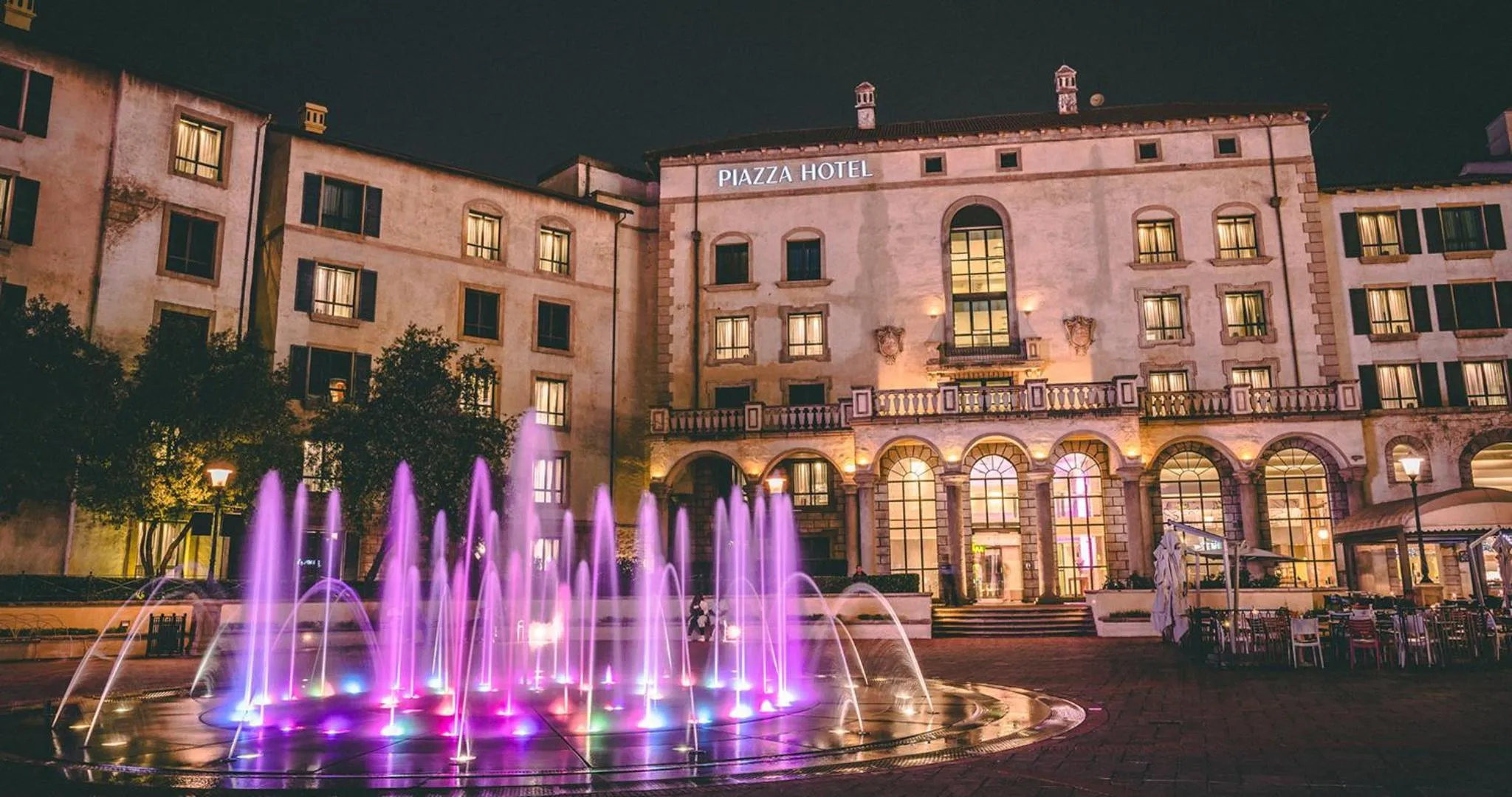 Property building in Piazza Hotel Montecasino