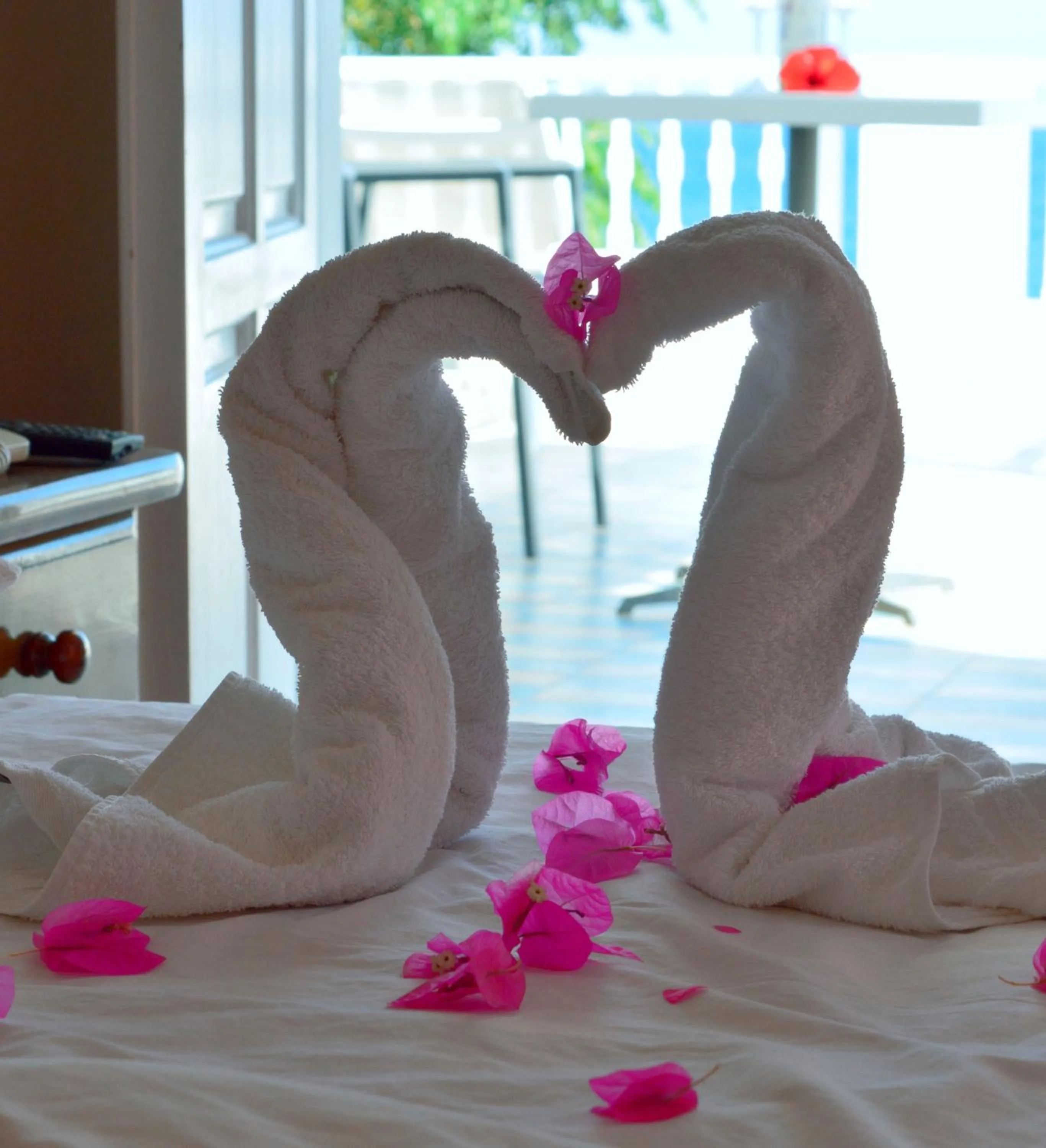 Decorative detail, Bed in Dolphins Apartments