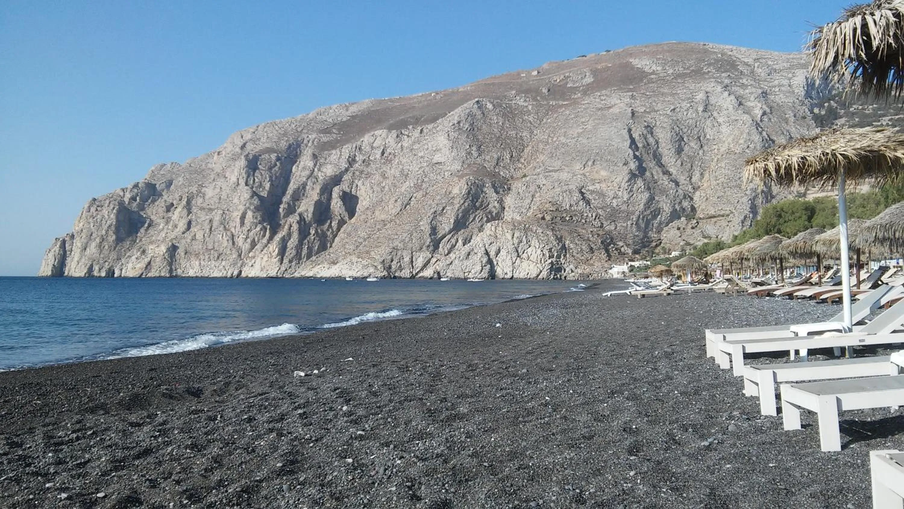Beach in Dolphins Apartments