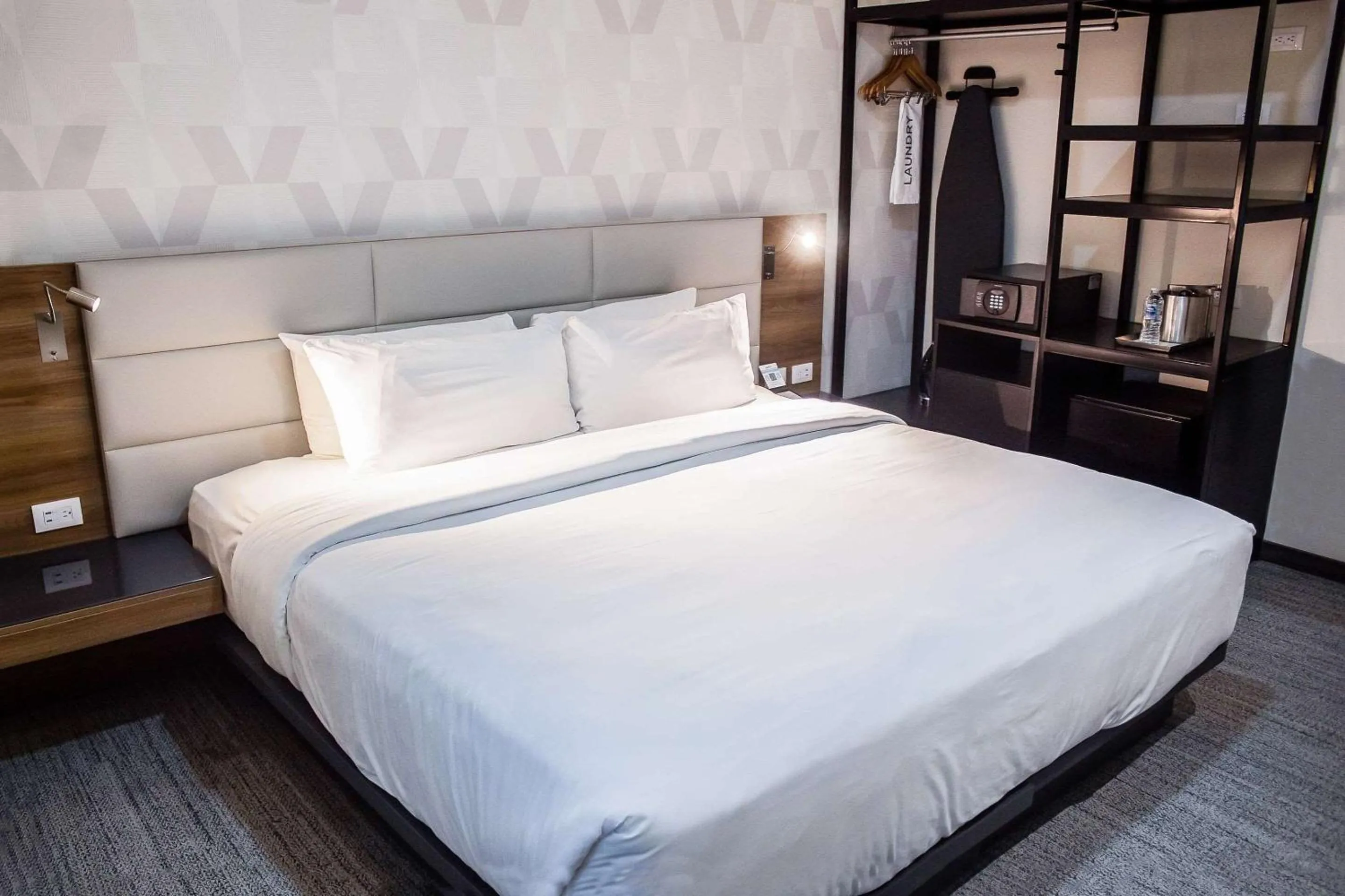 Bedroom, Bed in Radisson Hotel Monterrey San Jeronimo