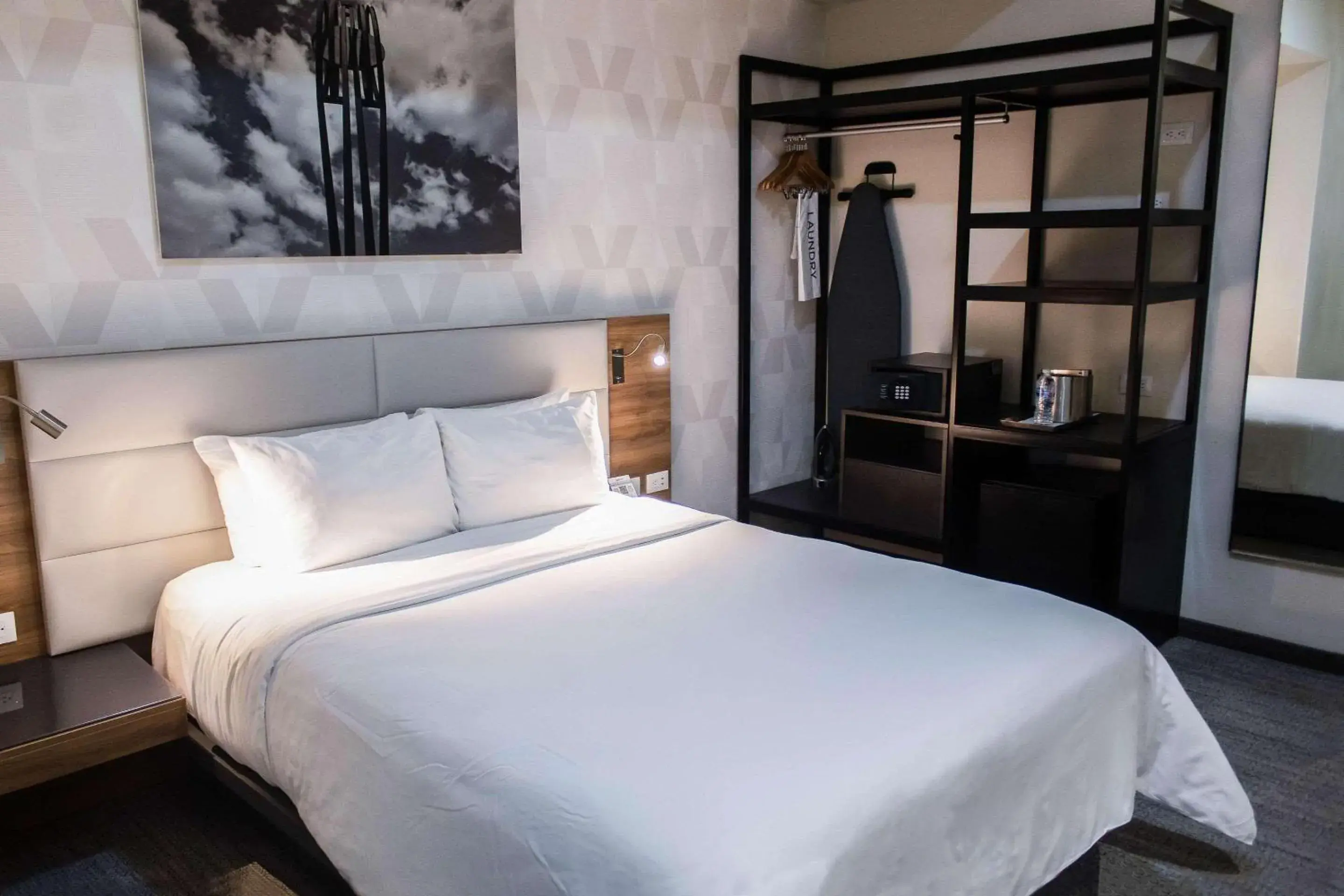 Bedroom, Bed in Radisson Hotel Monterrey San Jeronimo Bedroom, Bed in Radisson Hotel Monterrey San Jeronimo