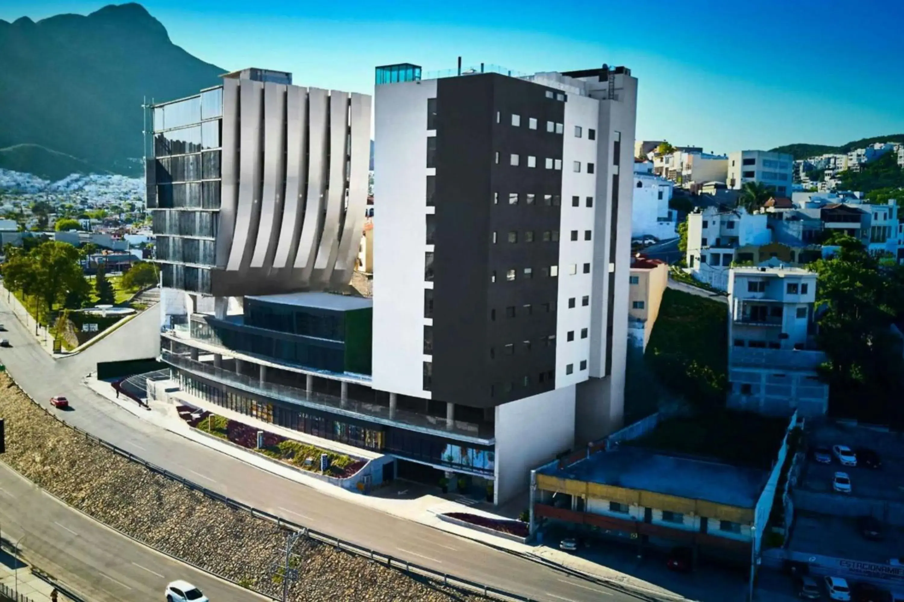 Property building in SJ Grand Hotel Monterrey Property building in SJ Grand Hotel Monterrey