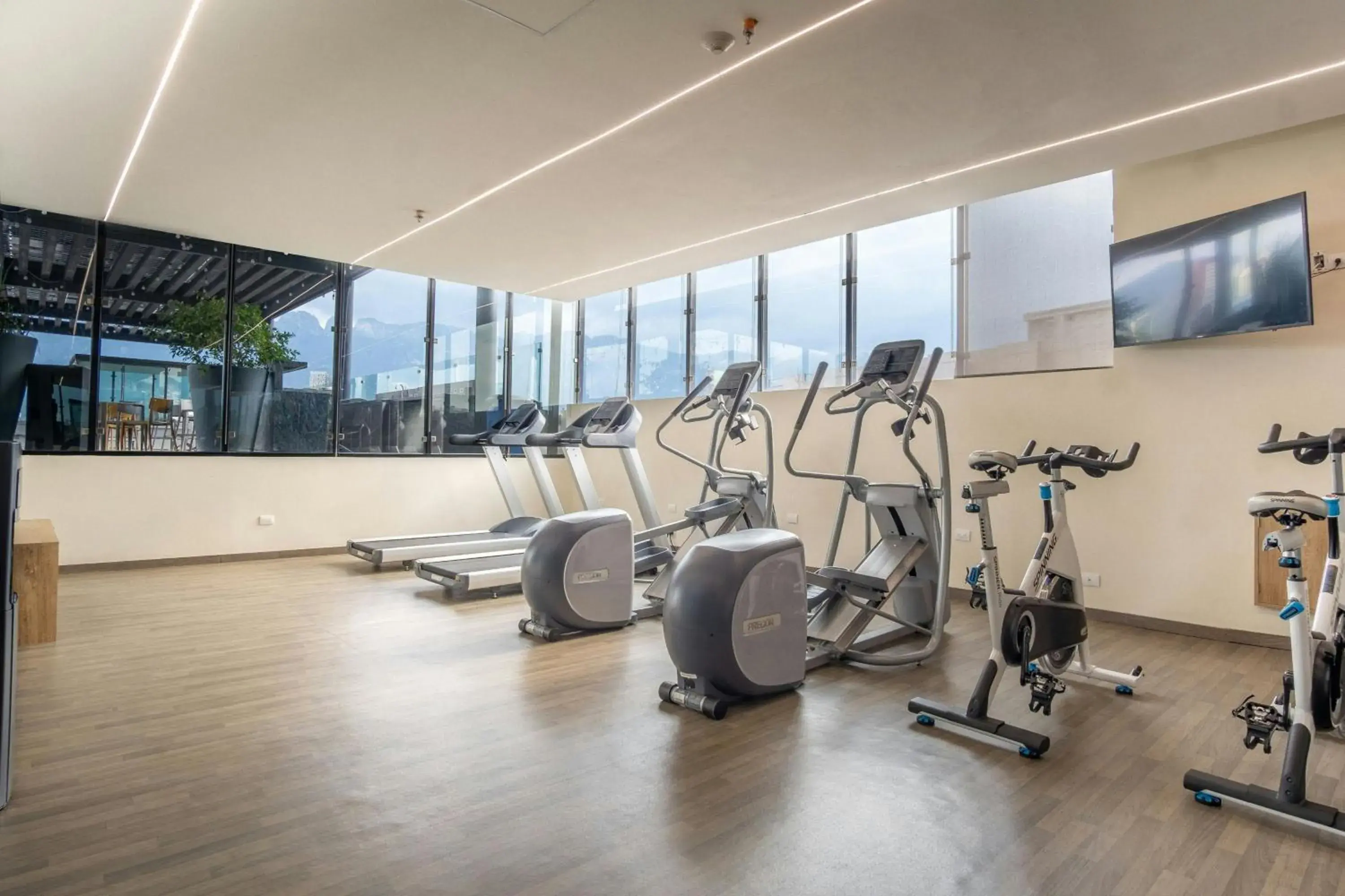 Fitness centre/facilities in SJ Grand Hotel Fitness centre/facilities in SJ Grand Hotel