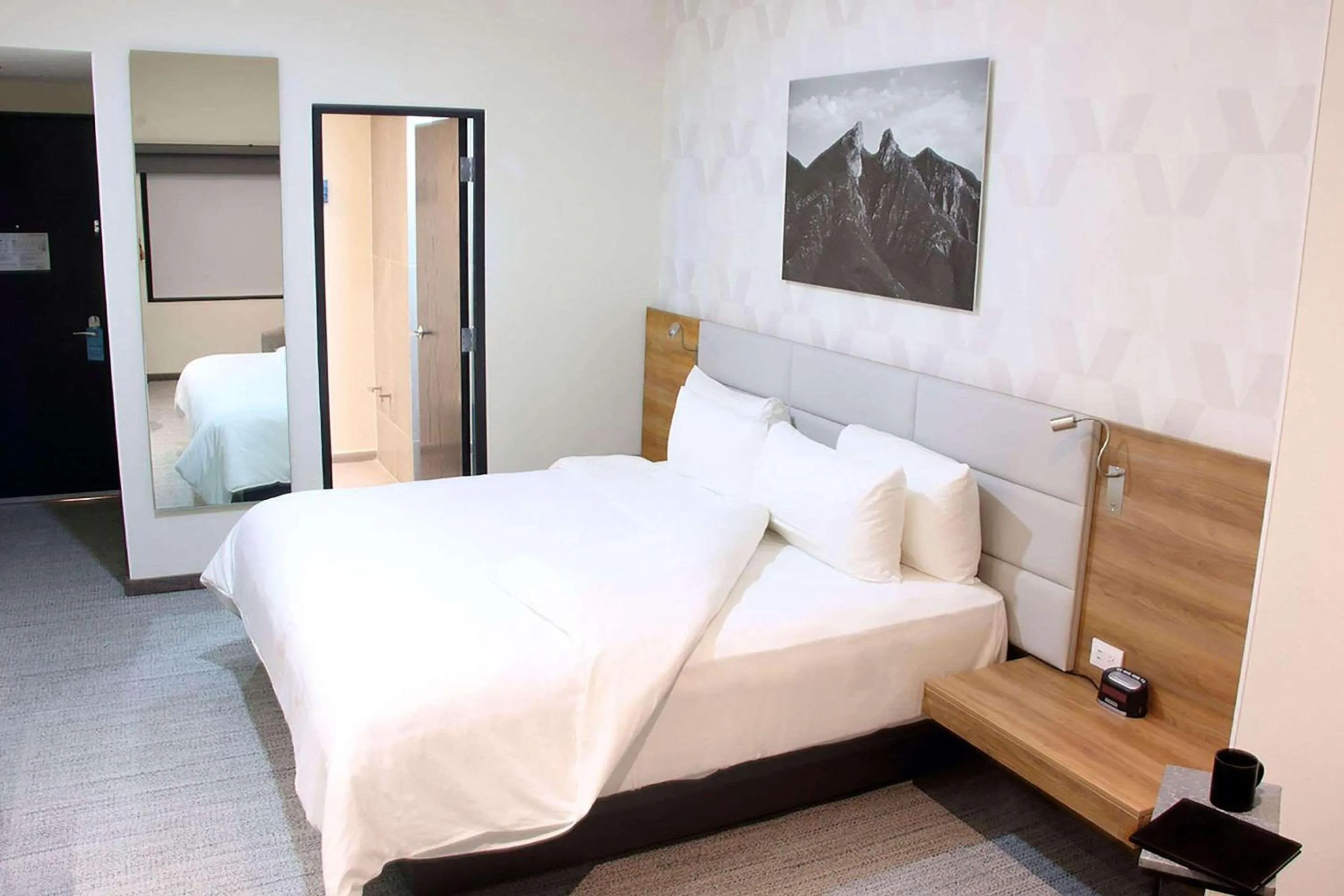 Bedroom, Bed in Radisson Hotel Monterrey San Jeronimo