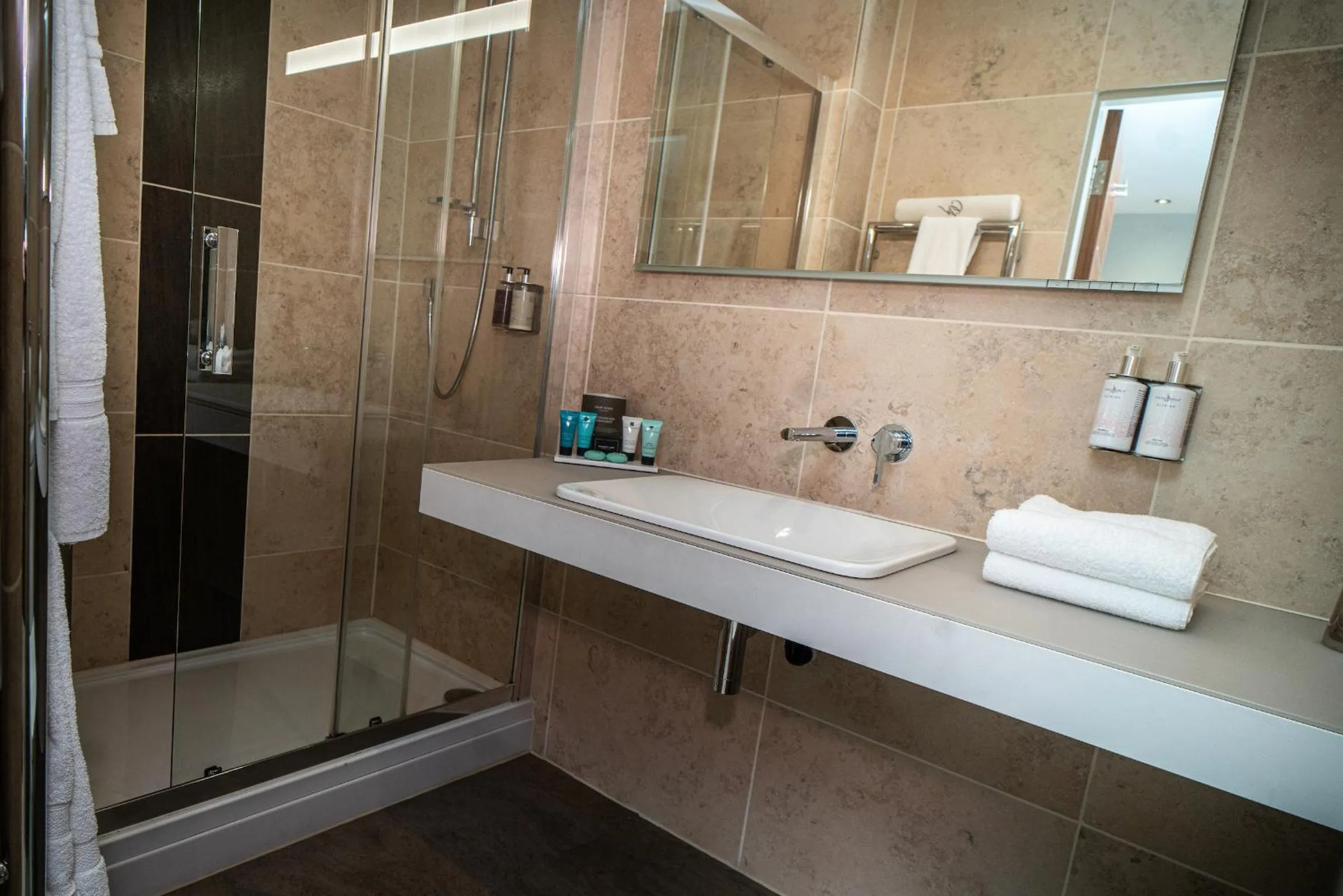 Shower in Crow Wood Hotel & Spa Resort