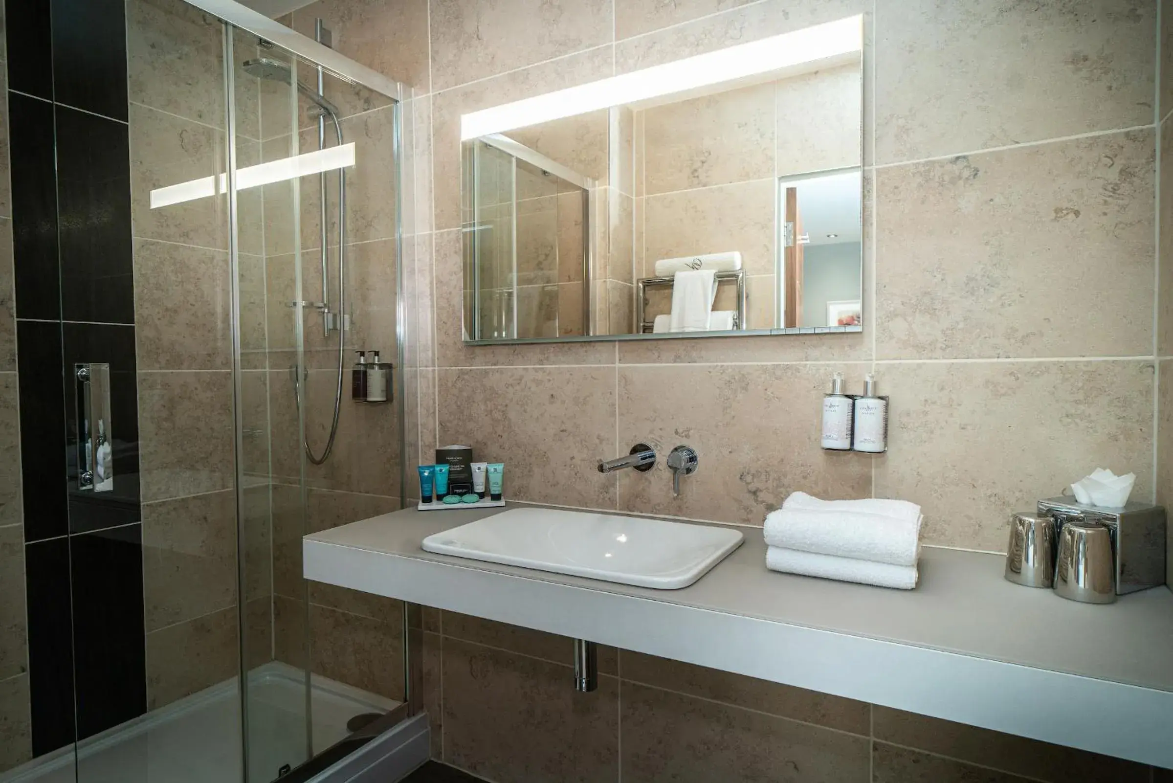 Farmhouse Double Room - Annex in Crow Wood Hotel & Spa Resort Farmhouse Double Room - Annex in Crow Wood Hotel & Spa Resort